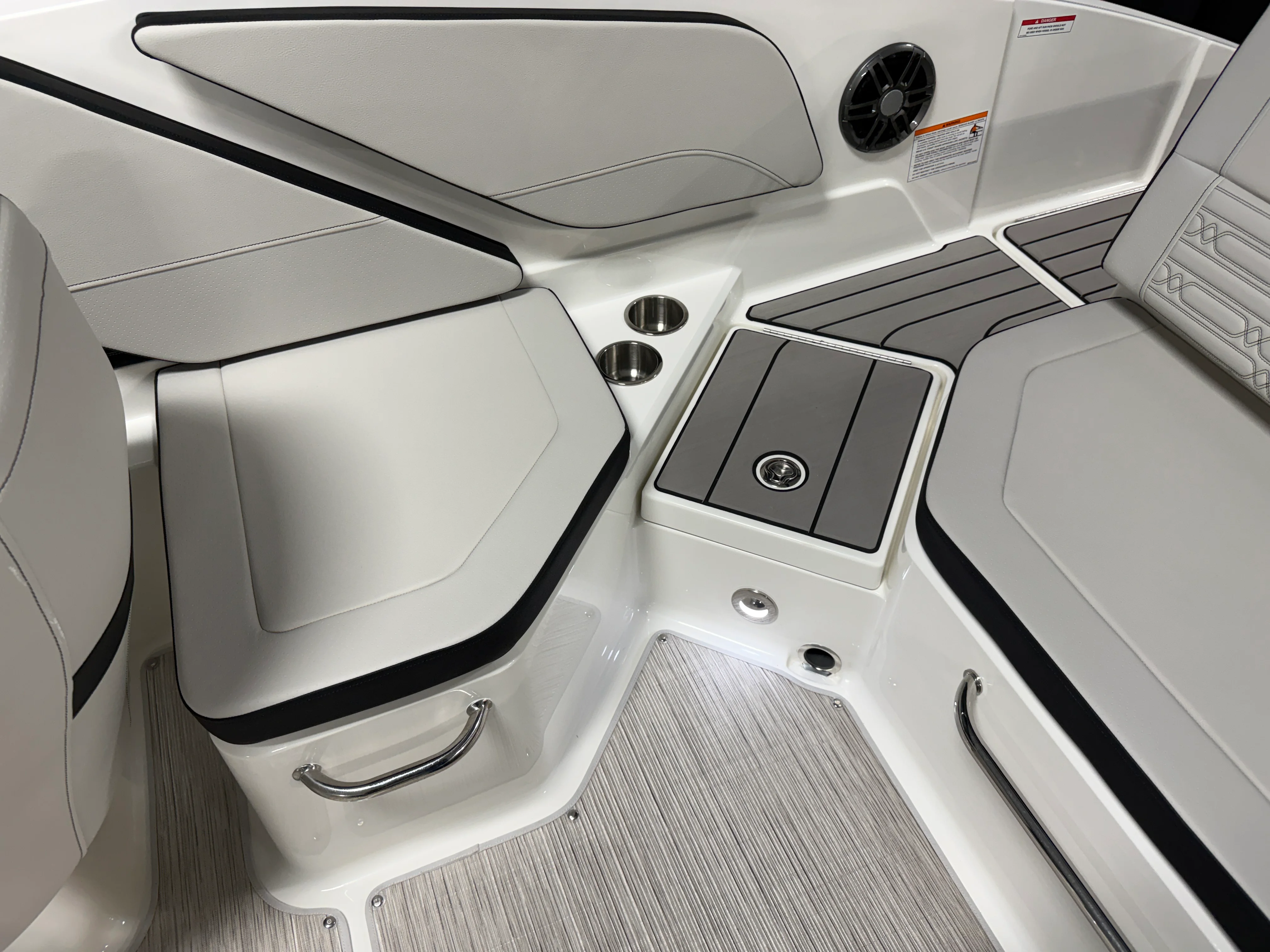 2026 Sea Ray SPX 210 Image Thumbnail #54
