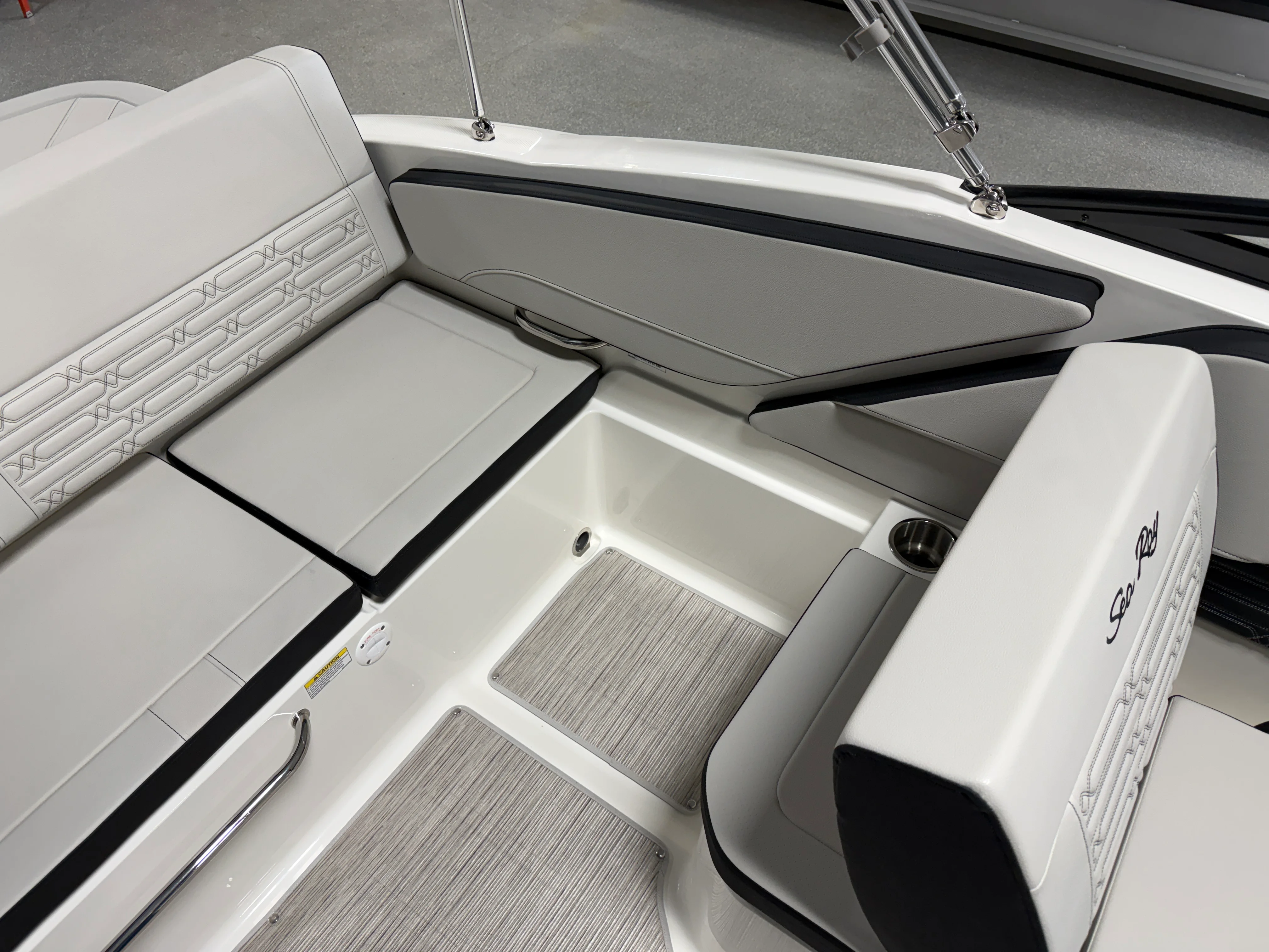 2026 Sea Ray SPX 210 Image Thumbnail #49