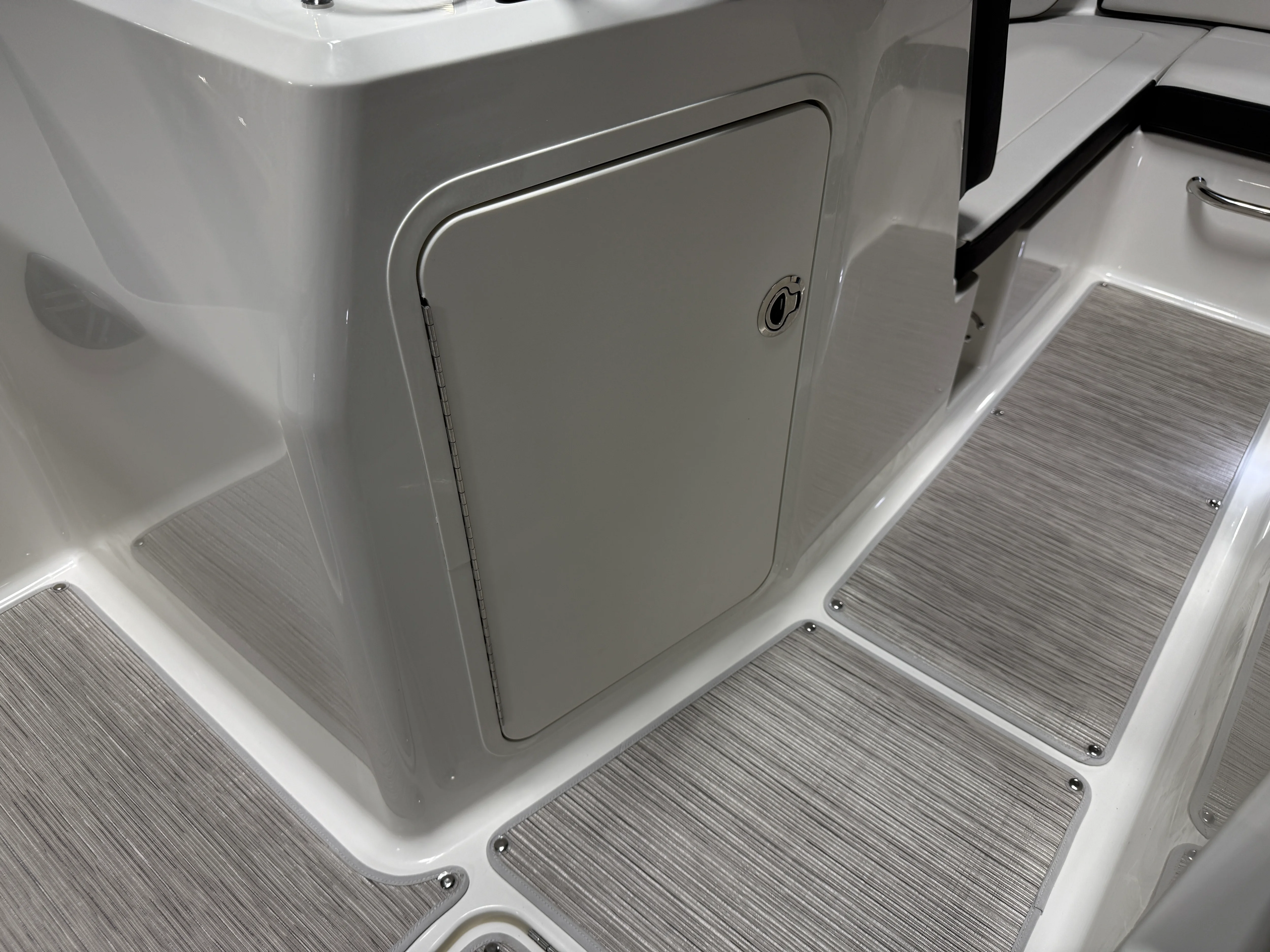 2026 Sea Ray SPX 210 Image Thumbnail #37