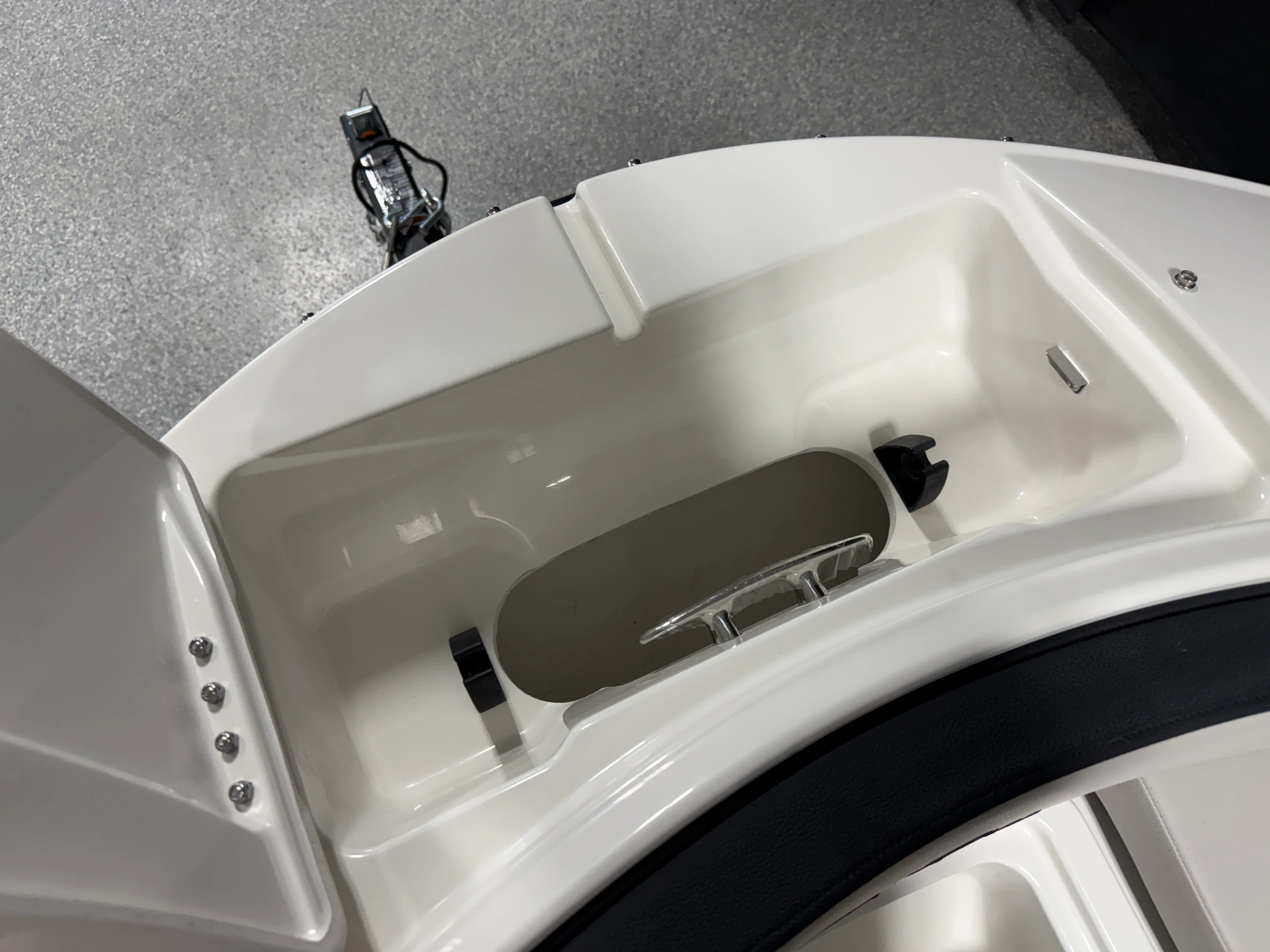 2026 Sea Ray SPX 210 Image Thumbnail #9