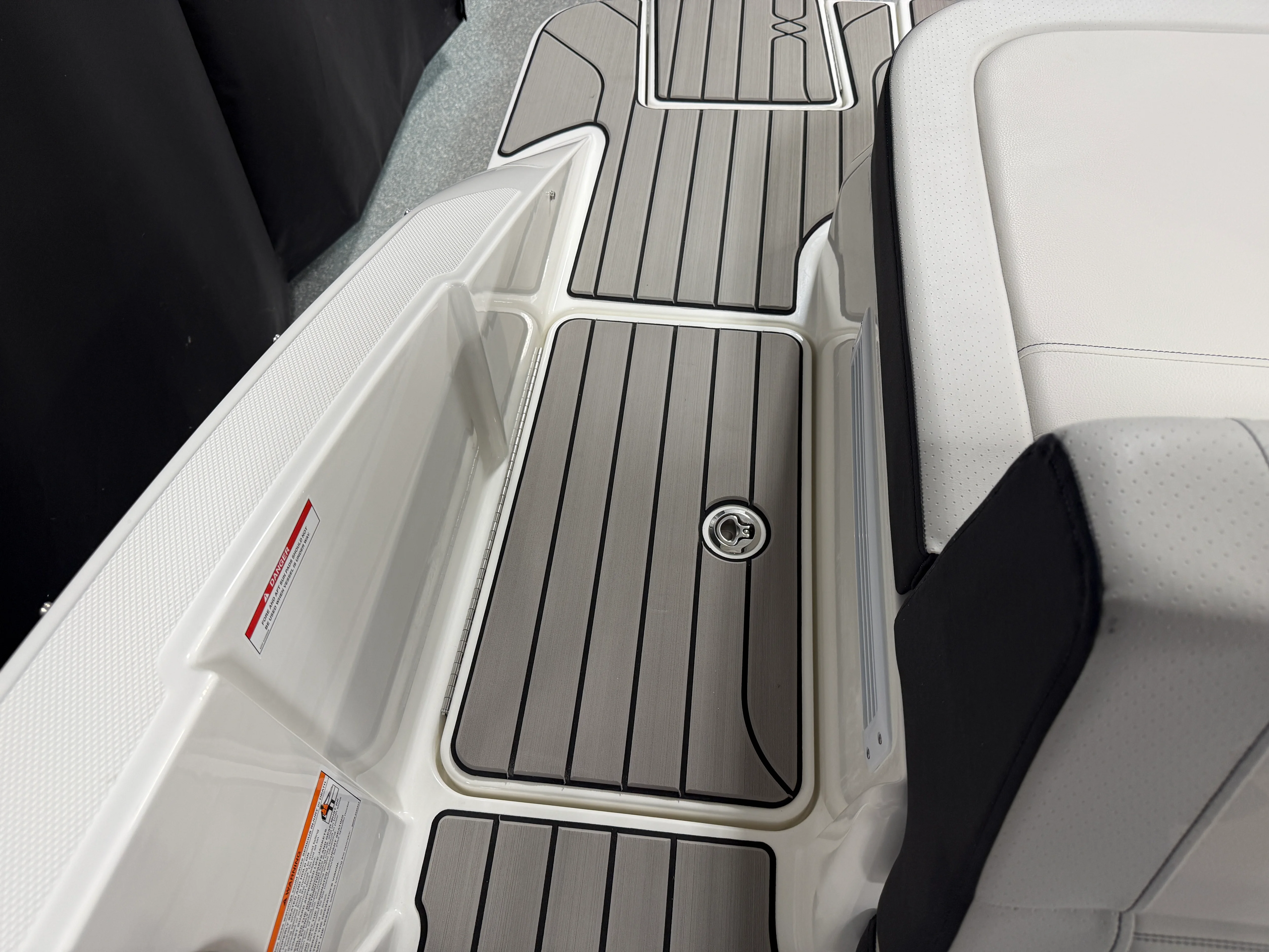 2026 Sea Ray SPX 210 Image Thumbnail #60