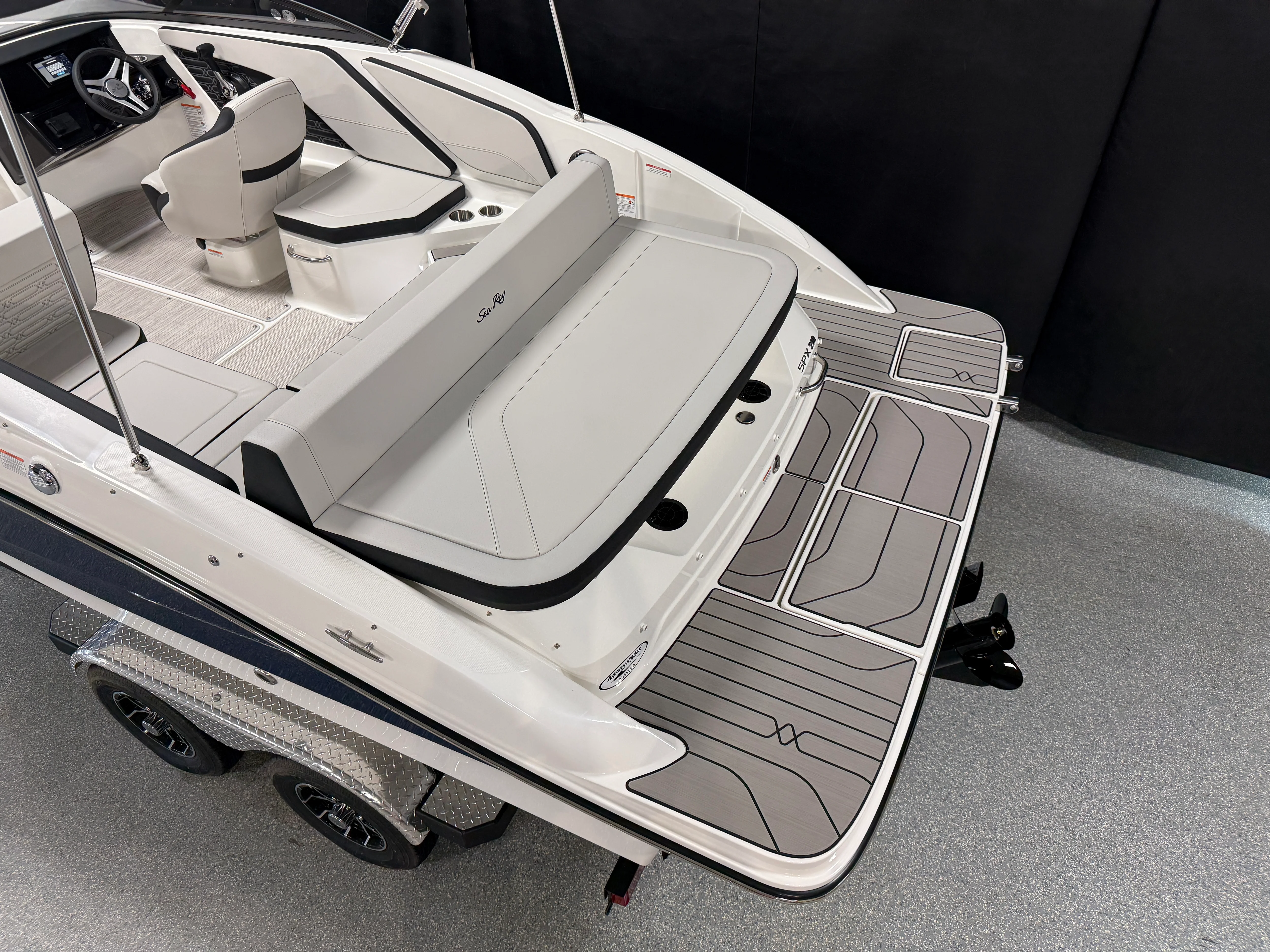 2026 Sea Ray SPX 210 Image Thumbnail #4