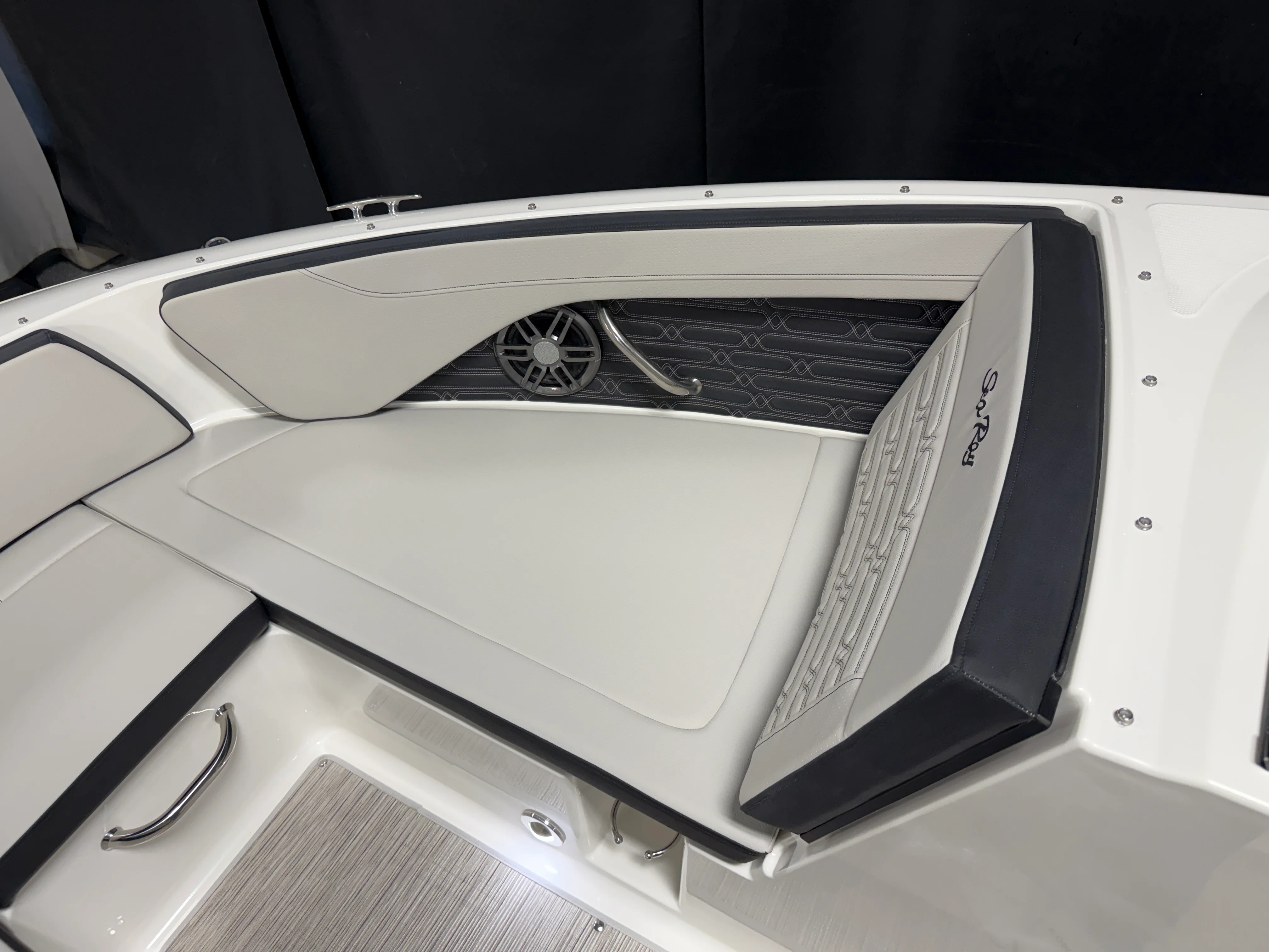 2026 Sea Ray SPX 210 Image Thumbnail #16