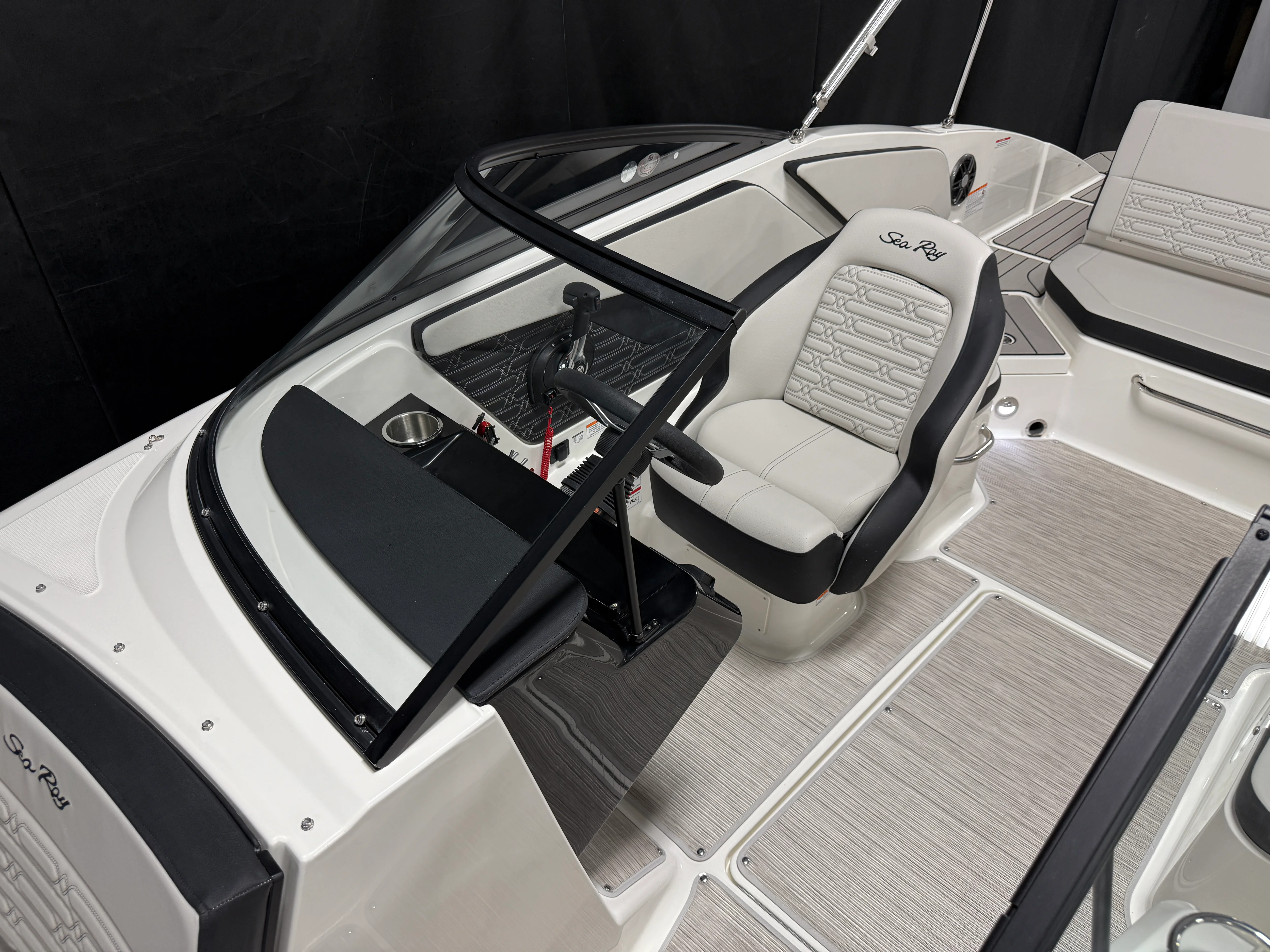 2026 Sea Ray SPX 210 Image Thumbnail #25