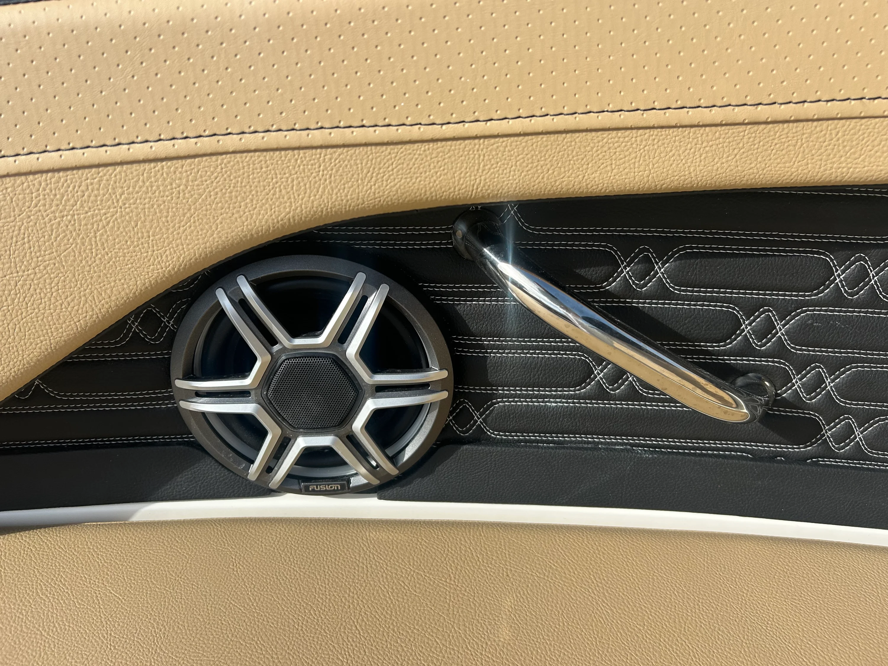 2026 Sea Ray SPX 210 Outboard Image Thumbnail #23