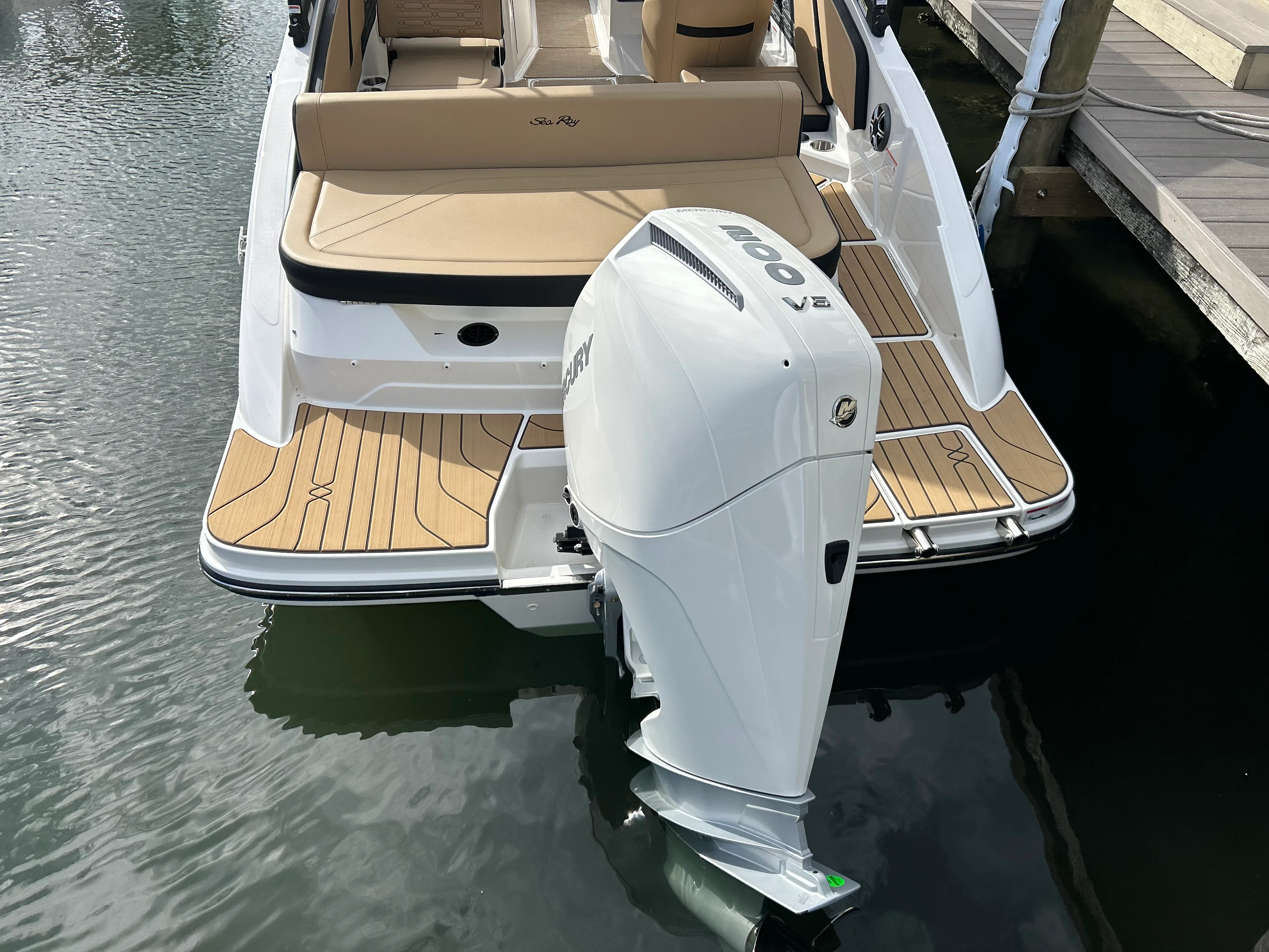 2026 Sea Ray SPX 210 Outboard Image Thumbnail #6