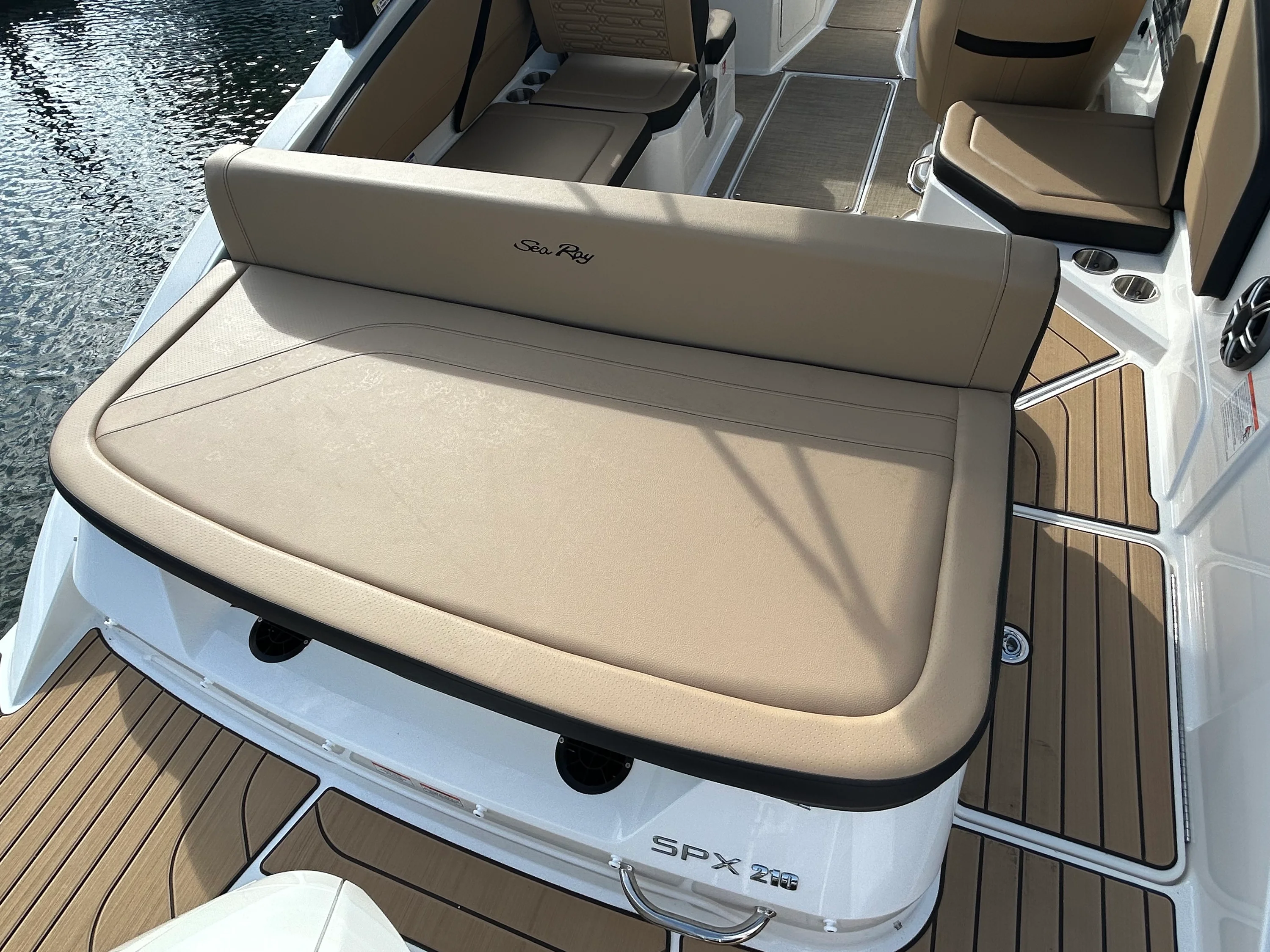 2026 Sea Ray SPX 210 Outboard Image Thumbnail #10