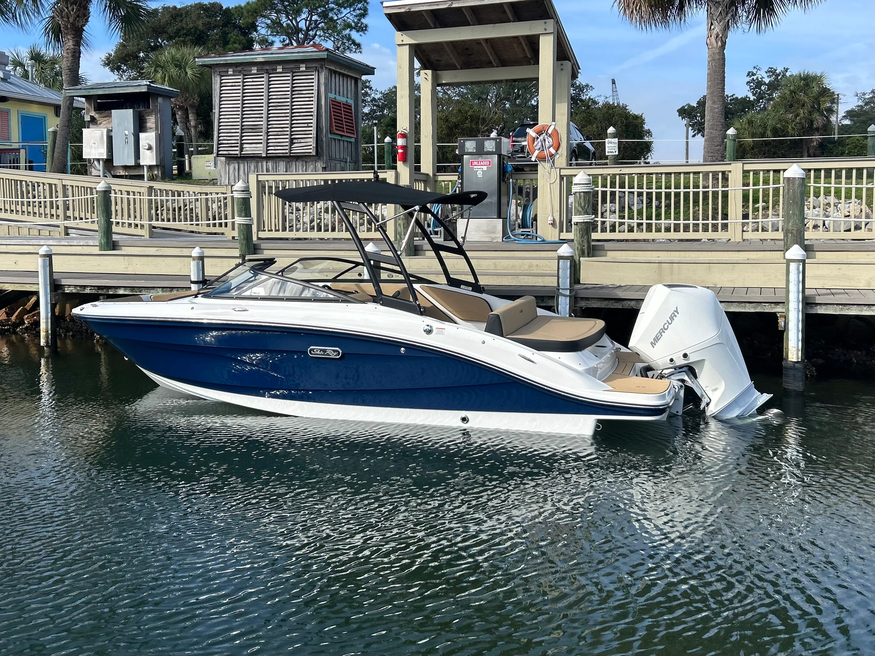 2026 Sea Ray SPX 210 Outboard Image Thumbnail #2