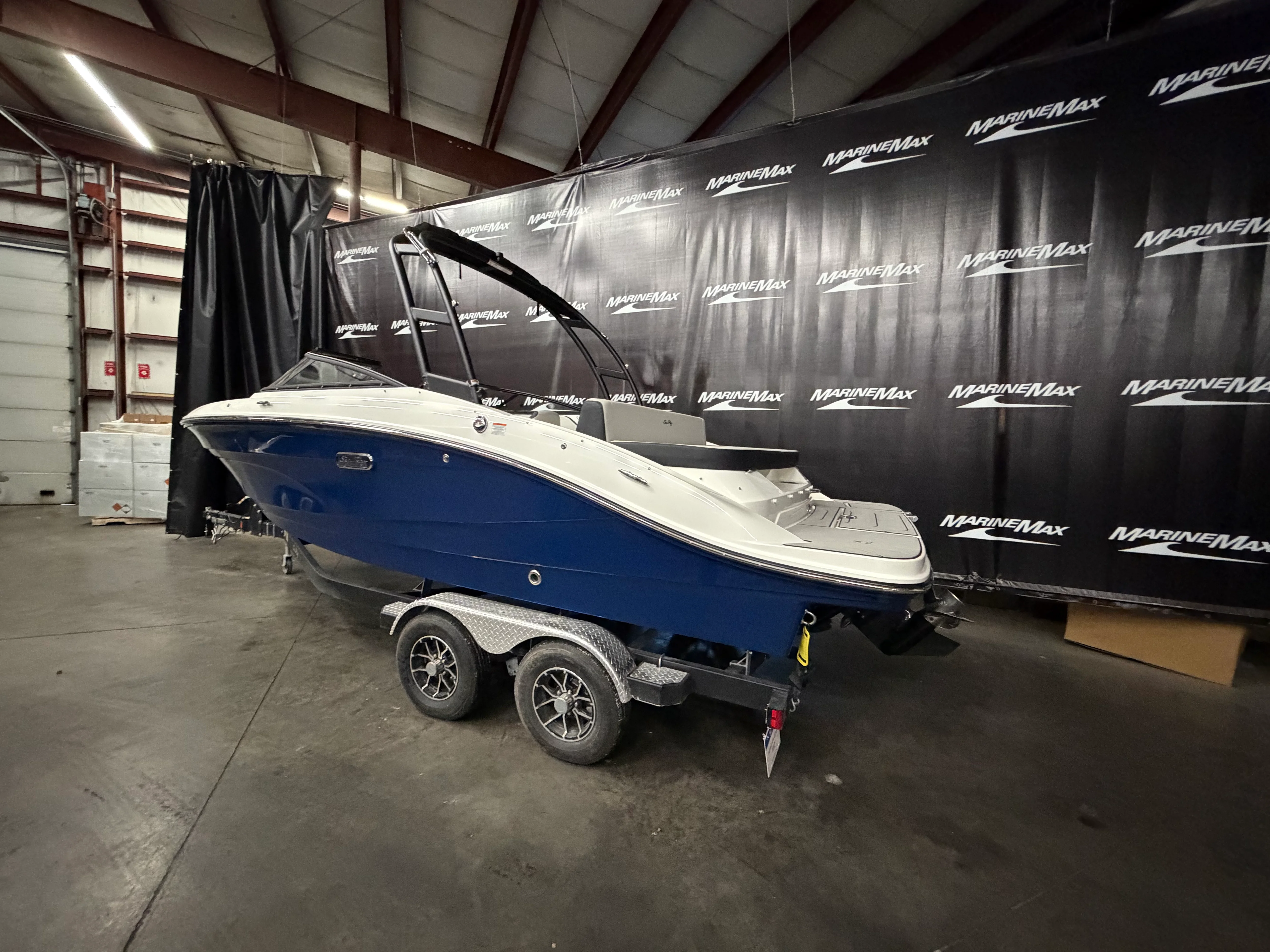 2026 Sea Ray SPX 210 Image Thumbnail #5