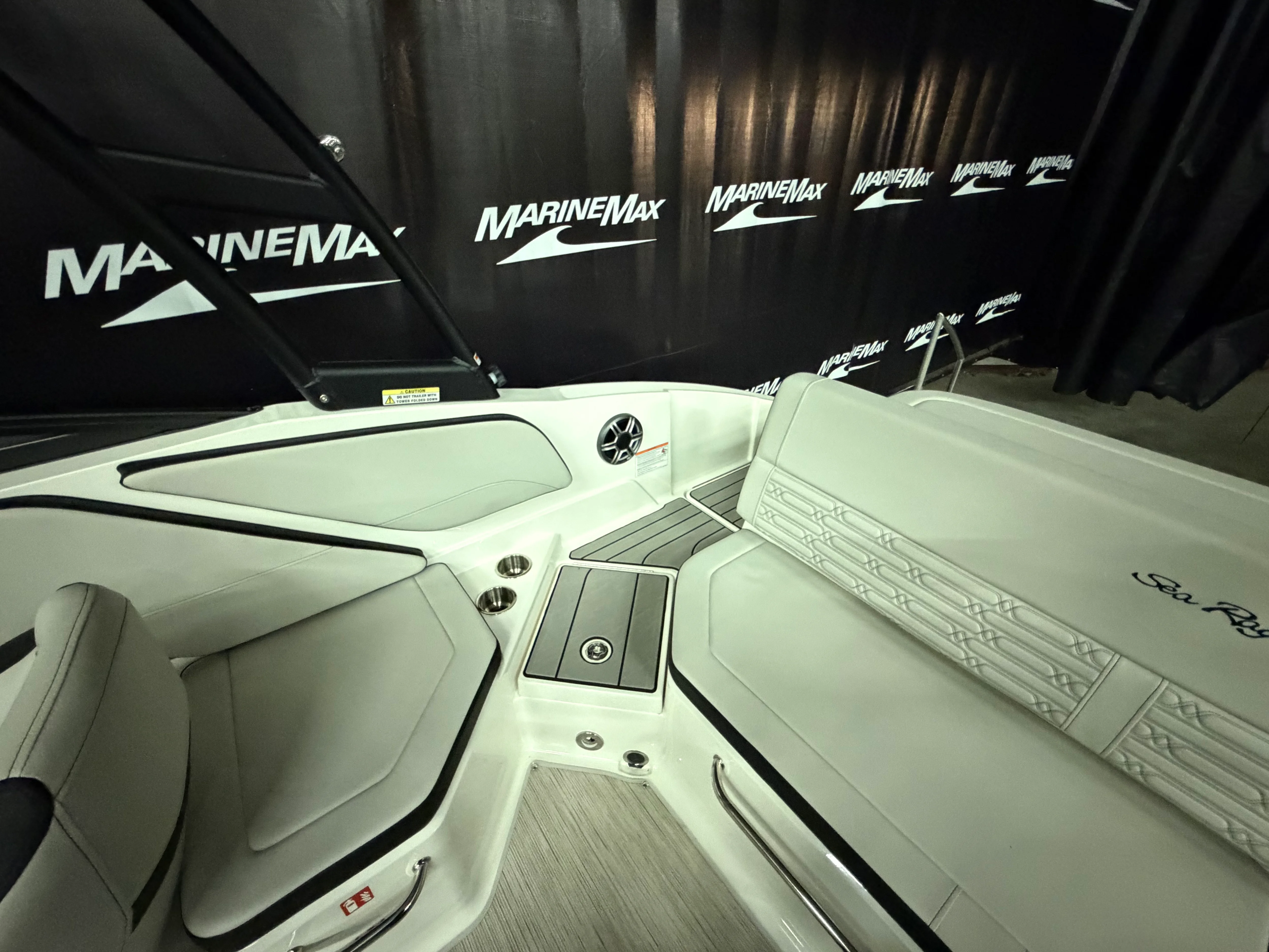 2026 Sea Ray SPX 210 Image Thumbnail #15