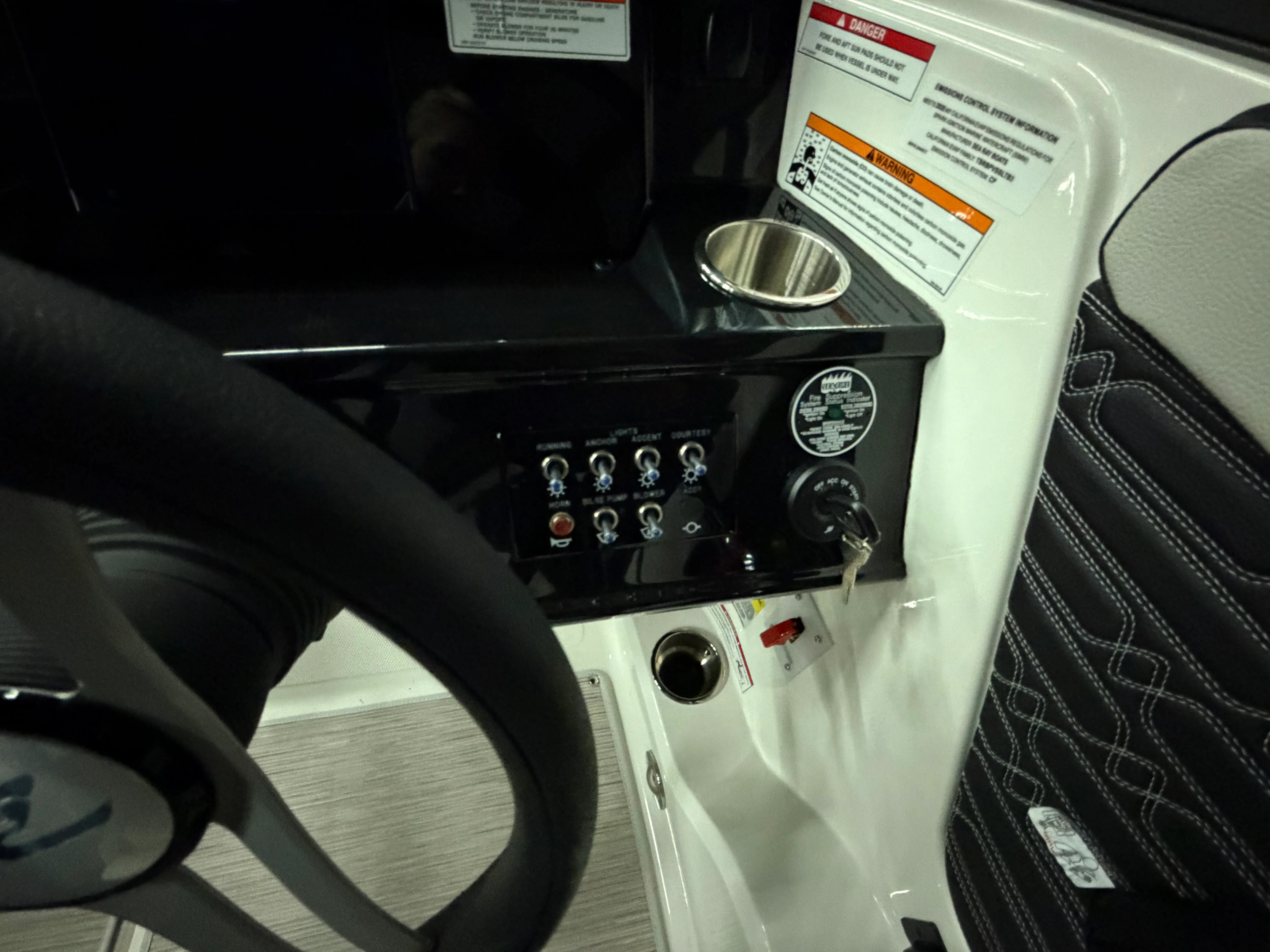 2026 Sea Ray SPX 210 Image Thumbnail #23