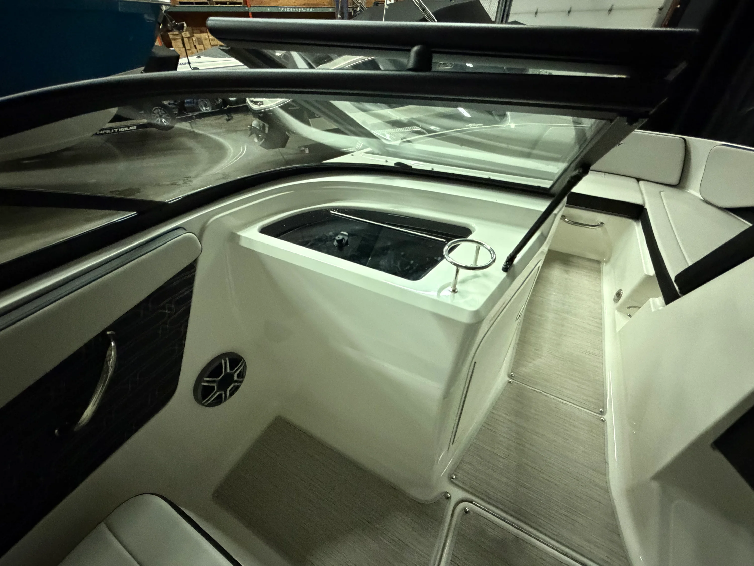 2026 Sea Ray SPX 210 Image Thumbnail #19