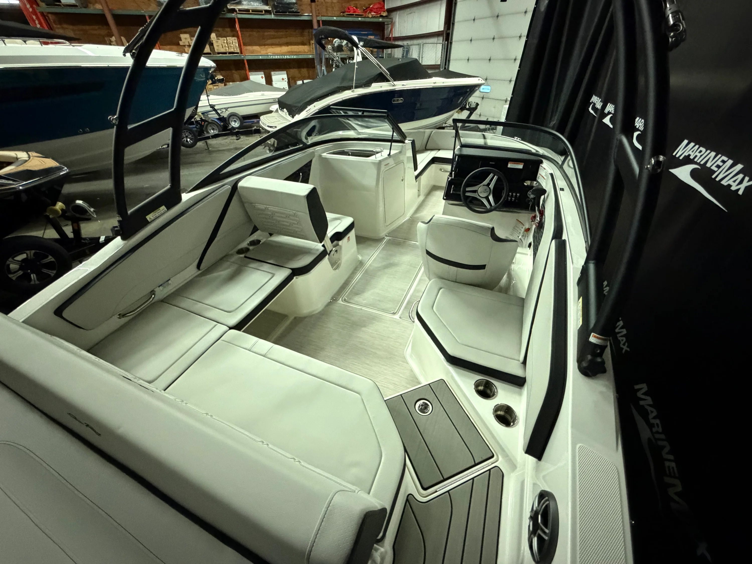 2026 Sea Ray SPX 210 Image Thumbnail #14