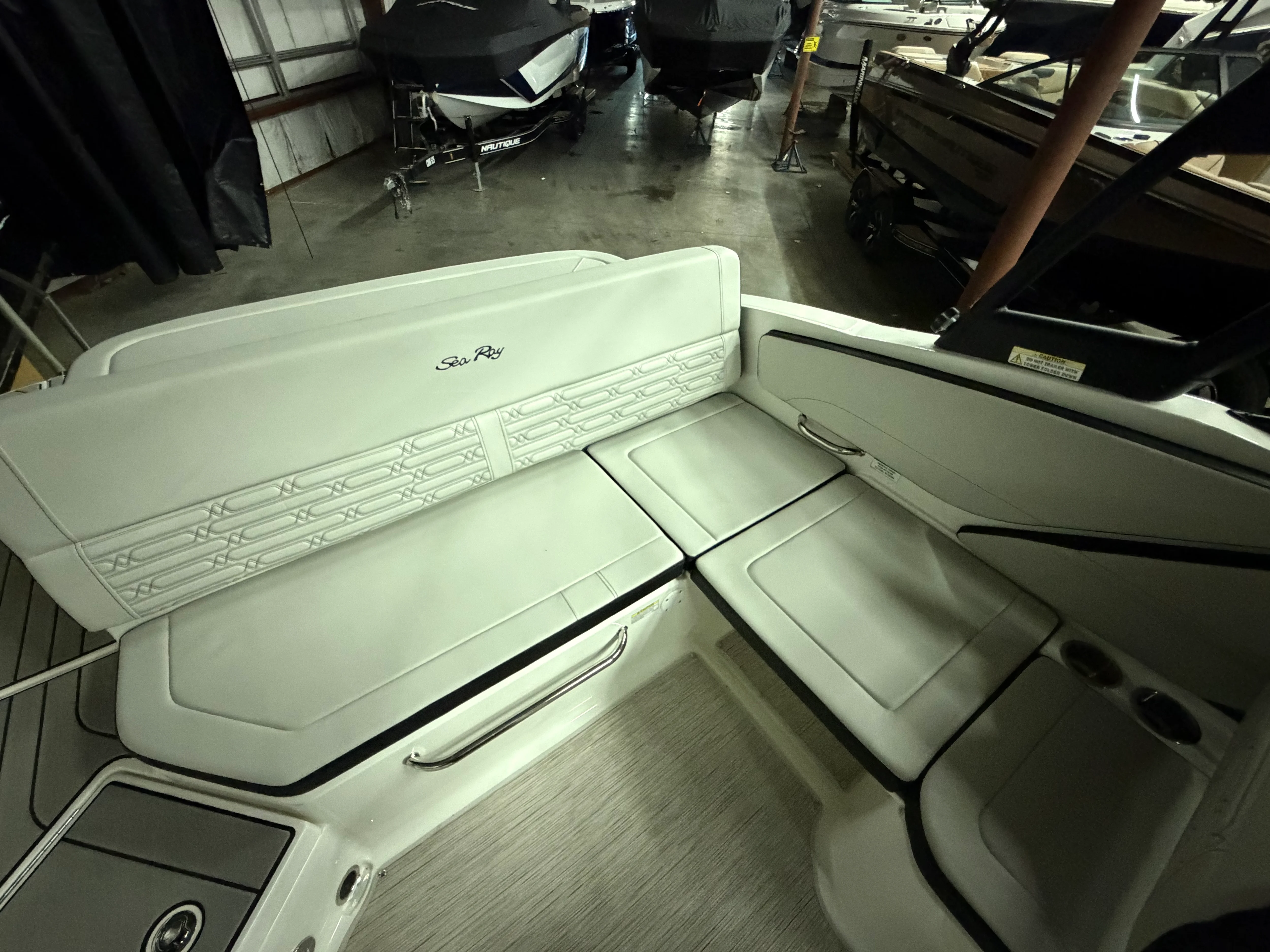 2026 Sea Ray SPX 210 Image Thumbnail #17