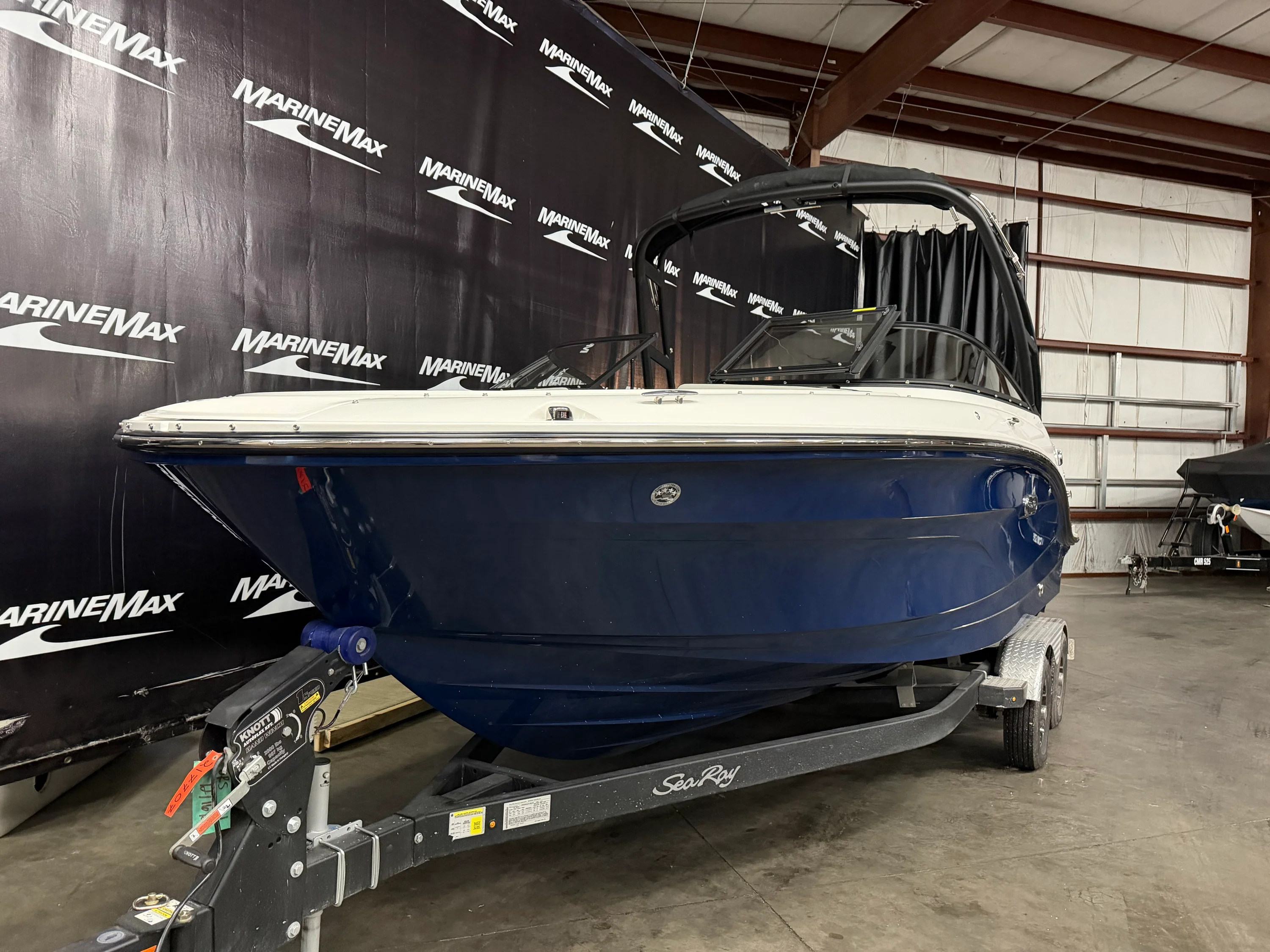 2026 Sea Ray SPX 210 Image Thumbnail #3