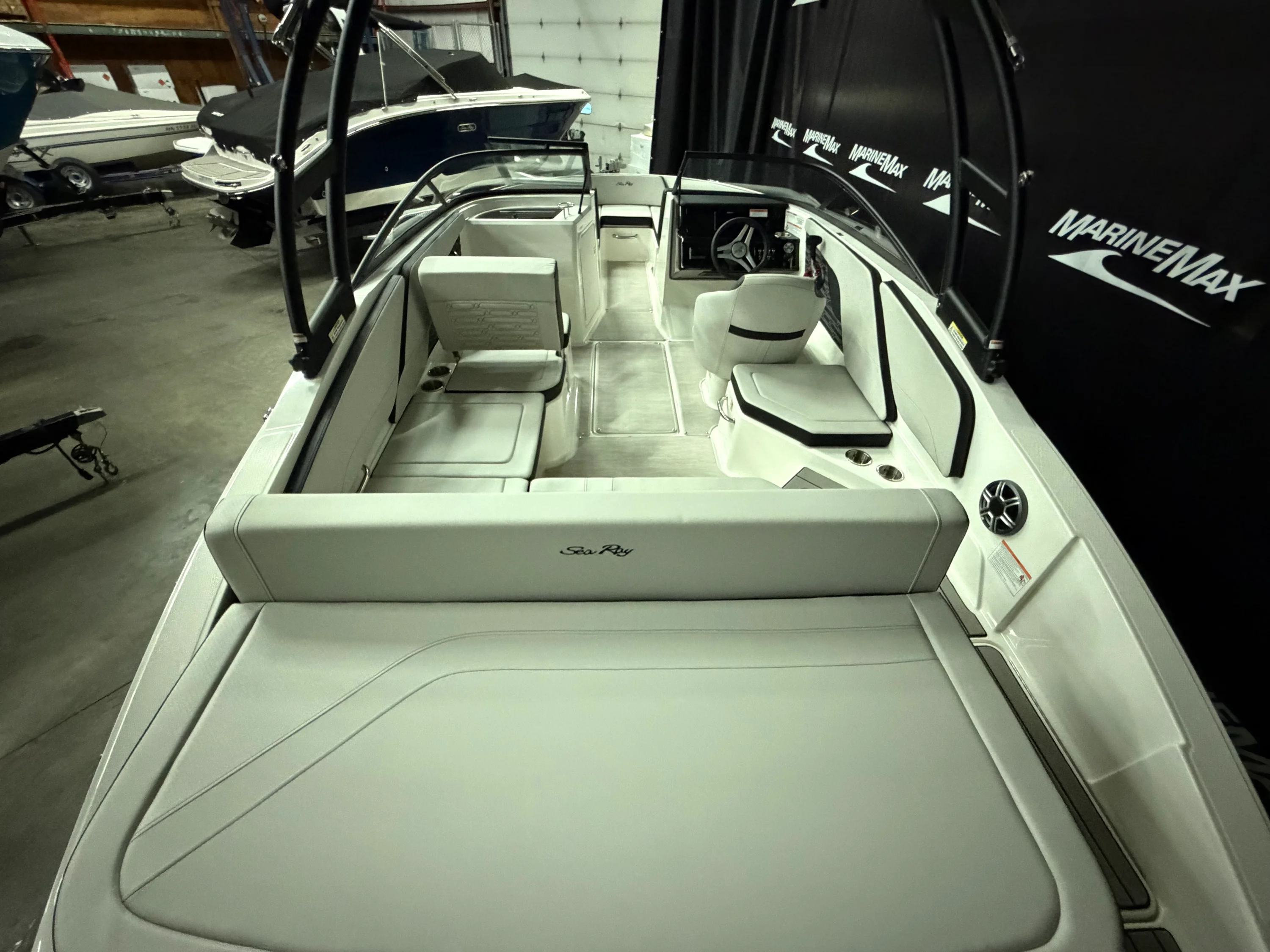 2026 Sea Ray SPX 210 Image Thumbnail #10