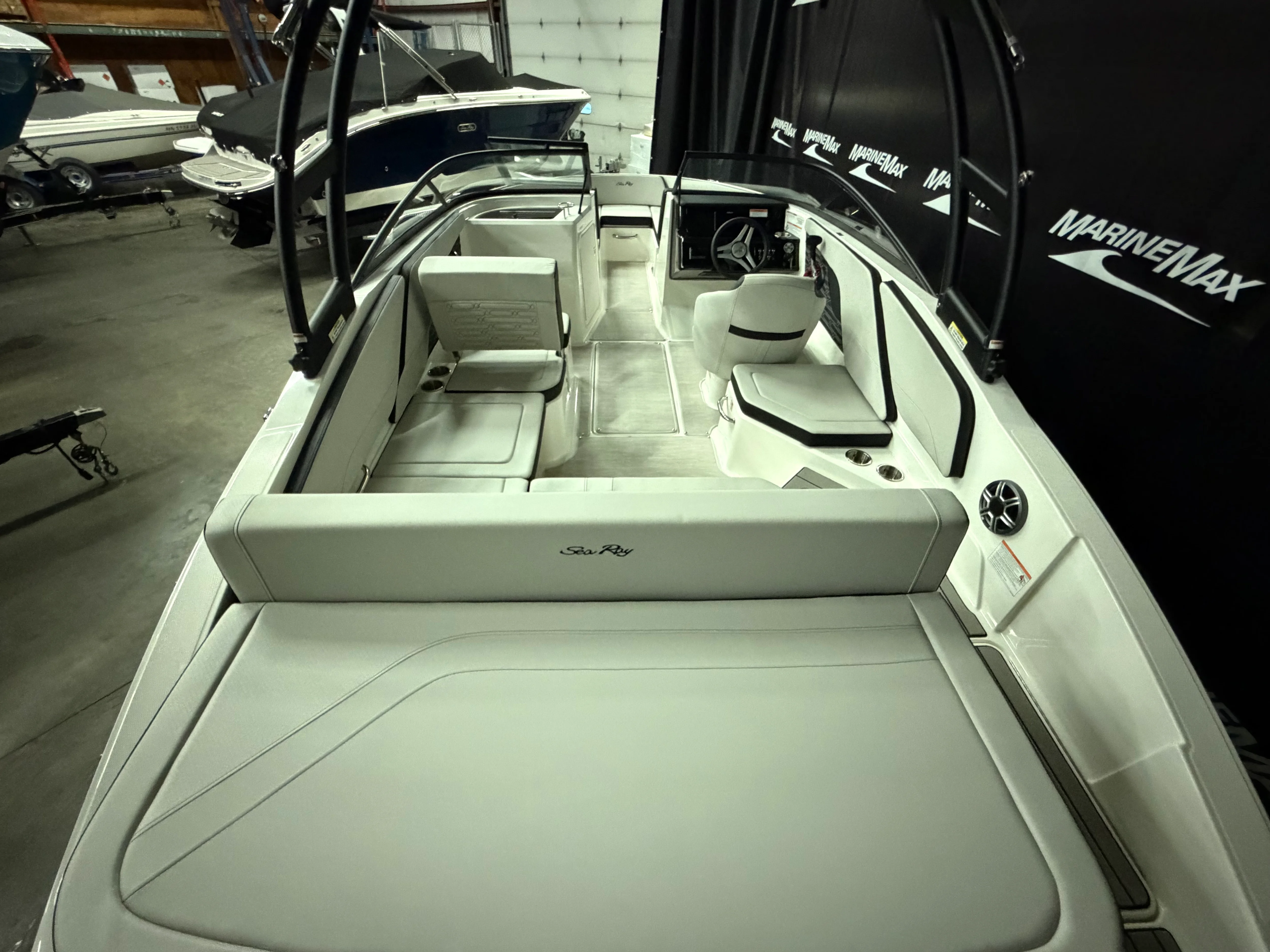 2026 Sea Ray SPX 210 Image Thumbnail #10