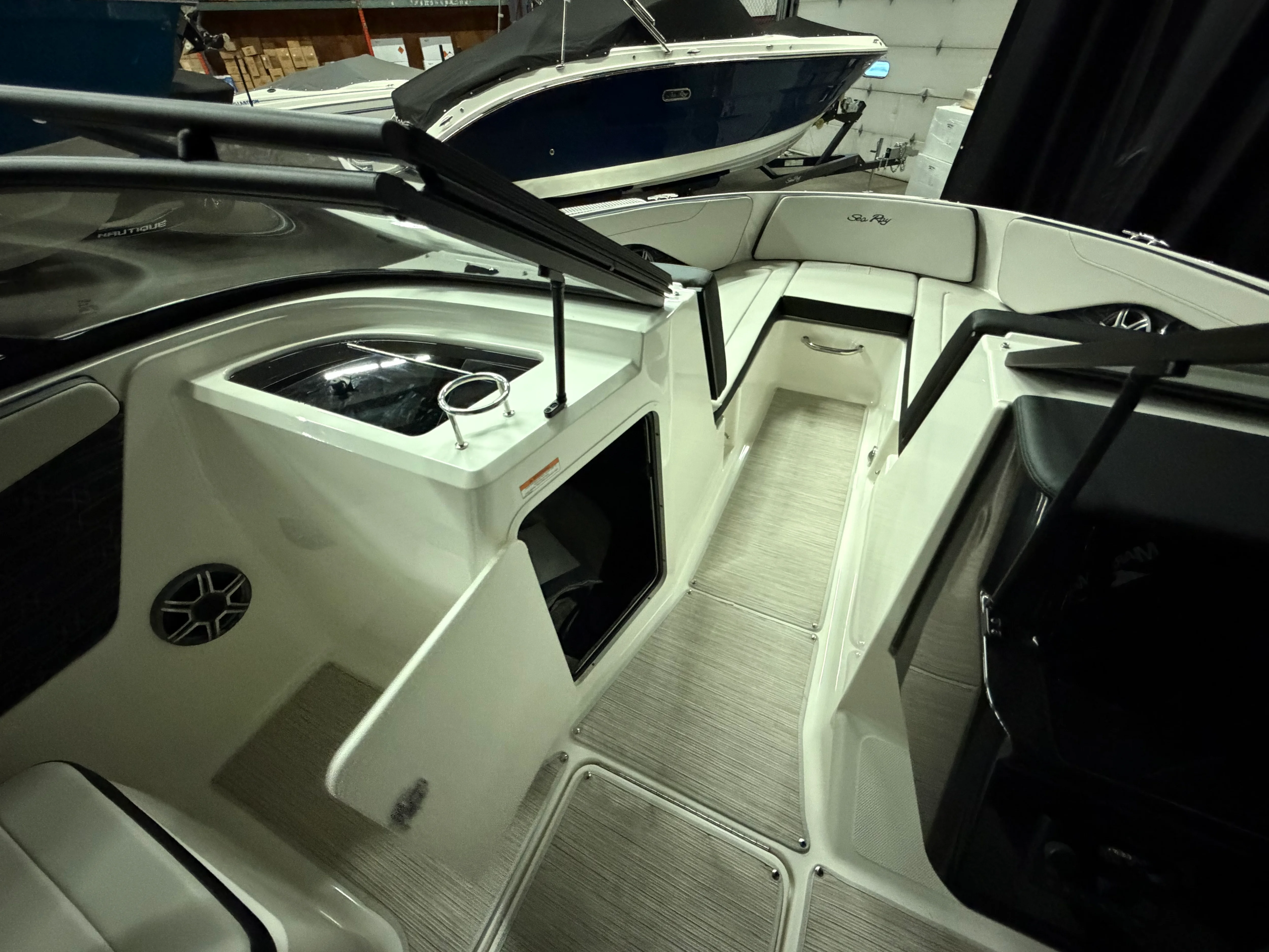 2026 Sea Ray SPX 210 Image Thumbnail #26