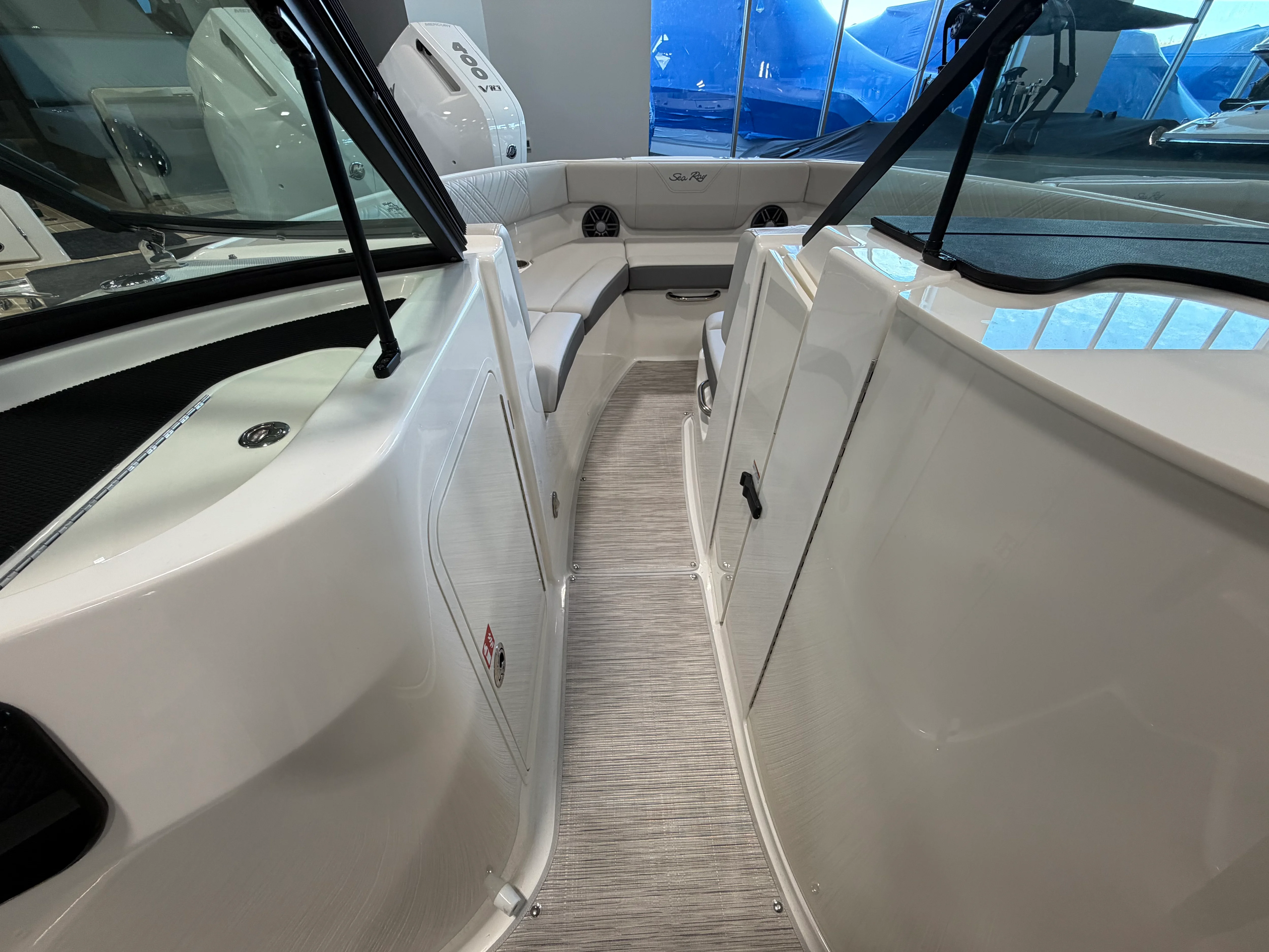 2026 Sea Ray SDX 230 Image Thumbnail #33