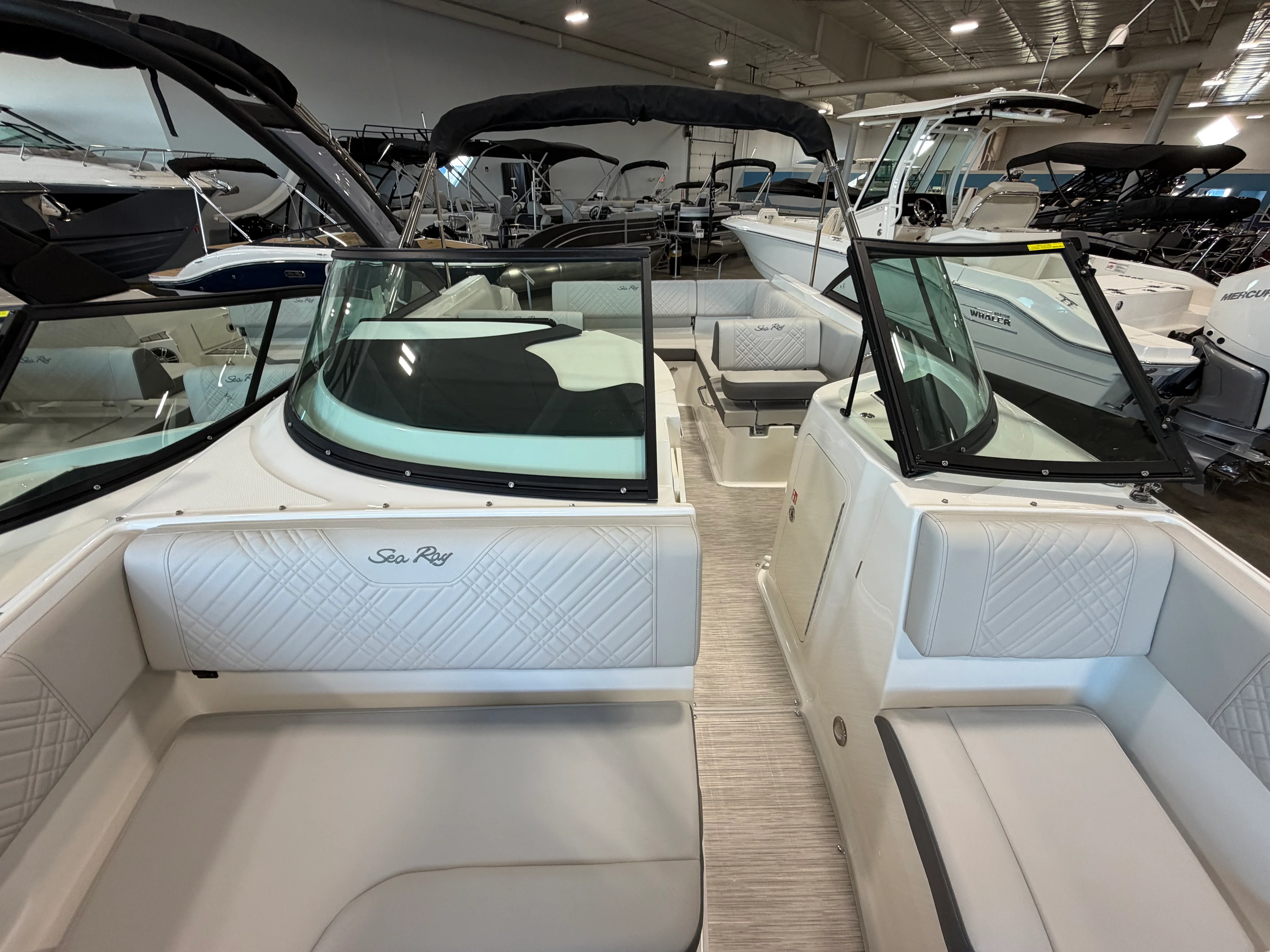 2026 Sea Ray SDX 230 Image Thumbnail #39