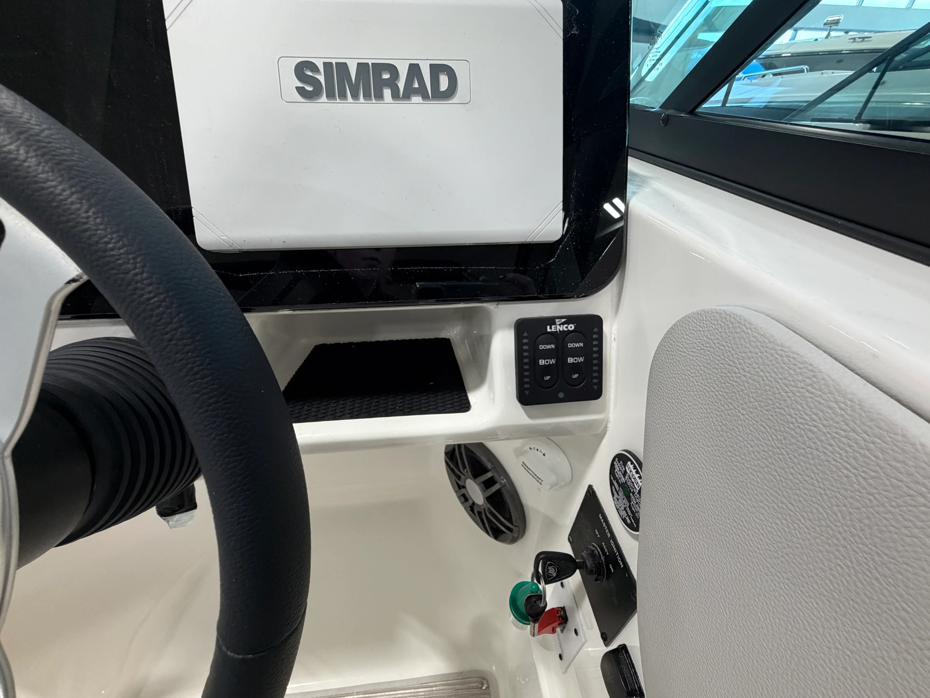 2026 Sea Ray SDX 230 Image Thumbnail #27