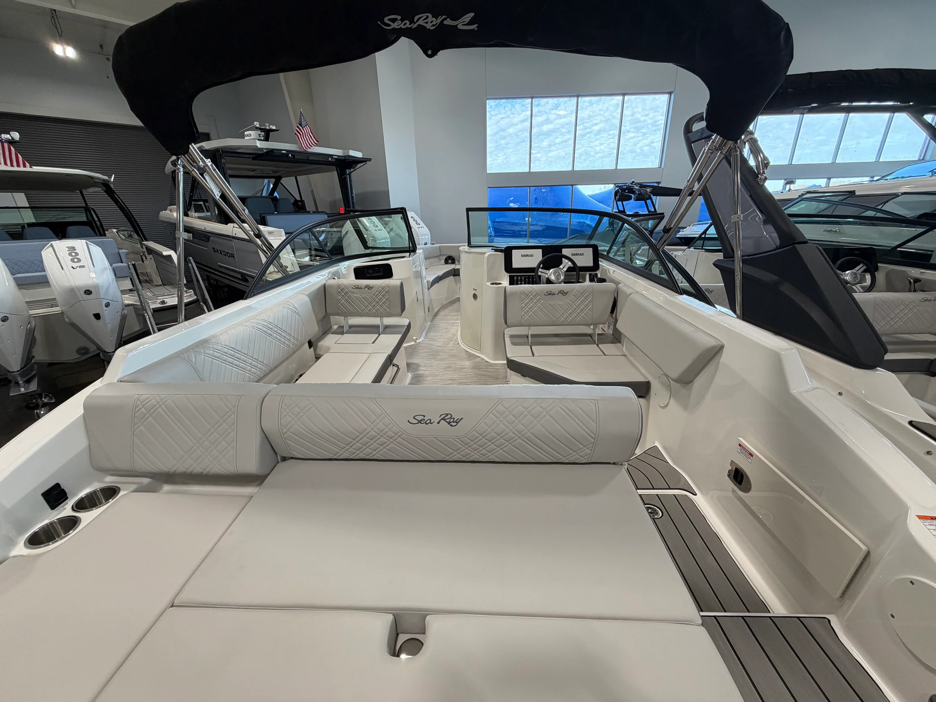 2026 Sea Ray SDX 230 Image Thumbnail #10