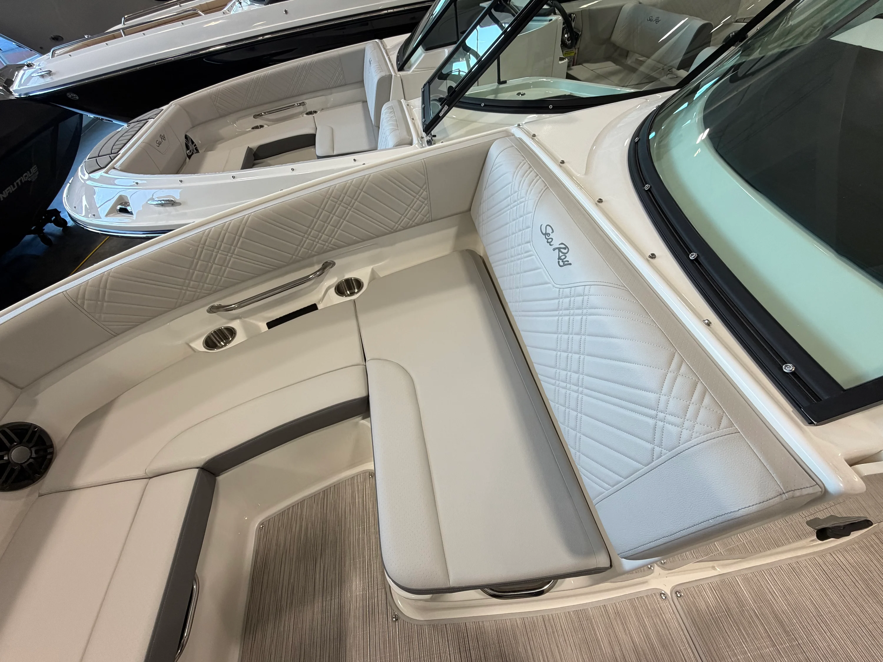 2026 Sea Ray SDX 230 Image Thumbnail #40