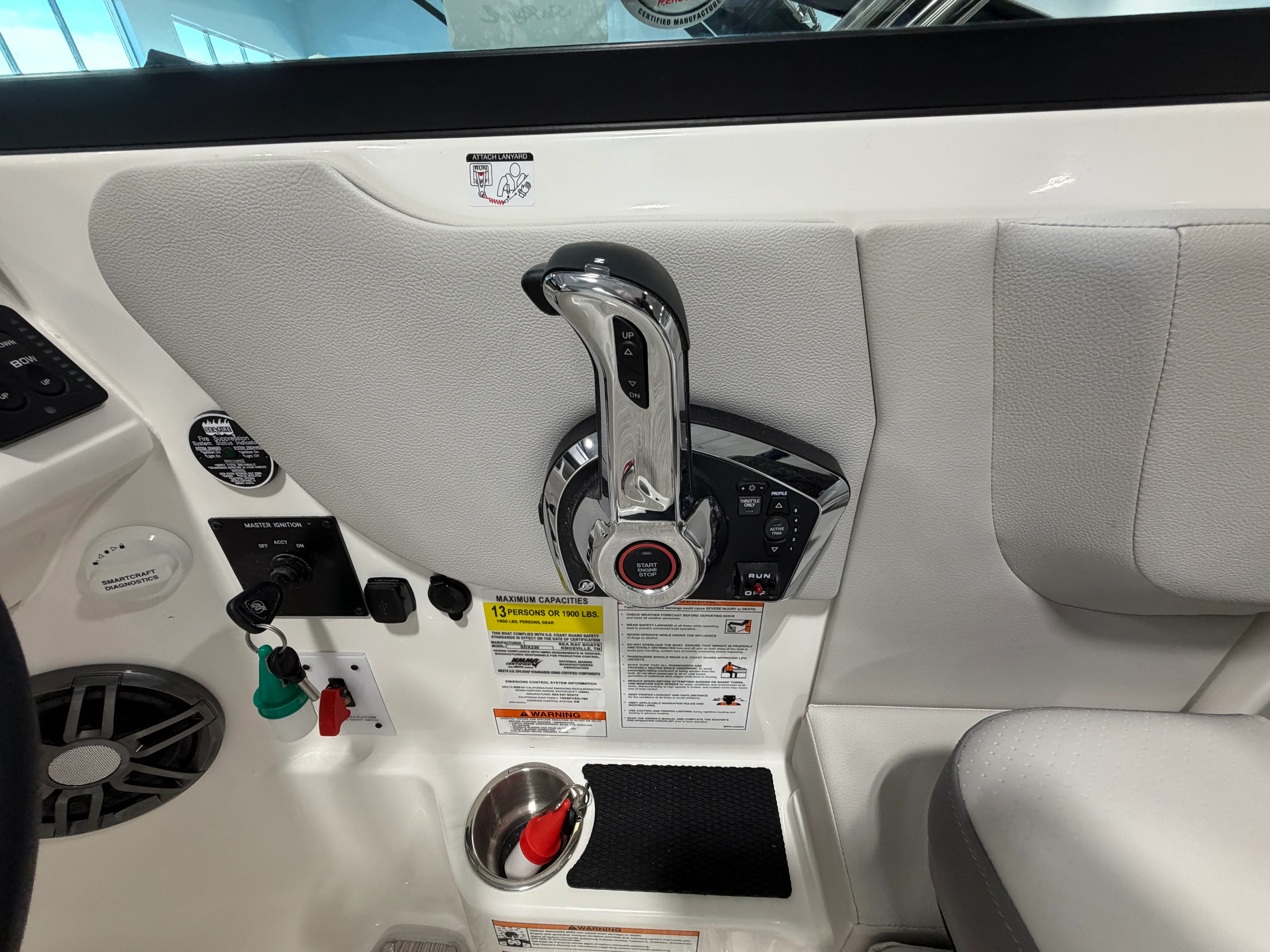 2026 Sea Ray SDX 230 Image Thumbnail #29