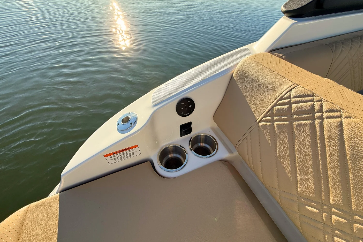 2026 Sea Ray SDX 230 Image Thumbnail #8