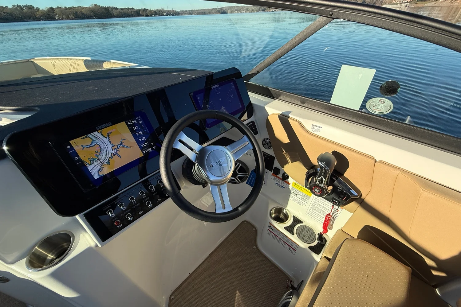 2026 Sea Ray SDX 230 Image Thumbnail #17