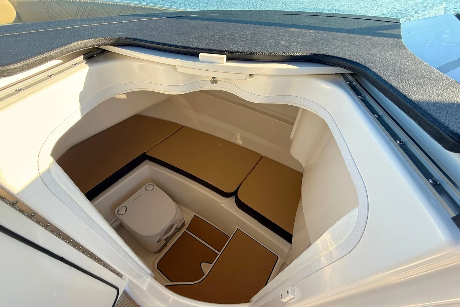 2026 Sea Ray SDX 230 Image Thumbnail #27