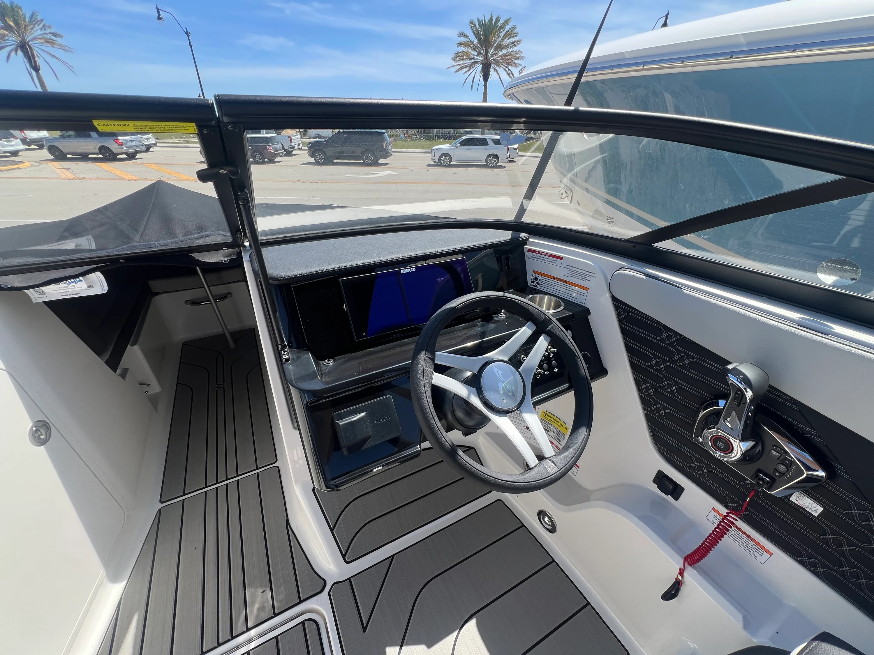 2026 Sea Ray SPX 210 Outboard Image Thumbnail #21