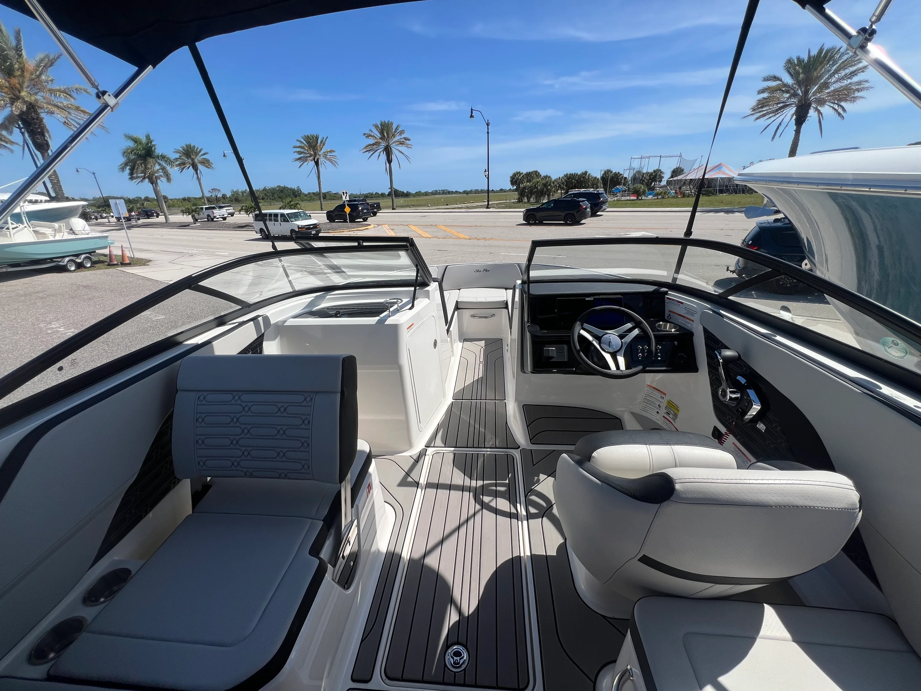 2026 Sea Ray SPX 210 Outboard Image Thumbnail #33