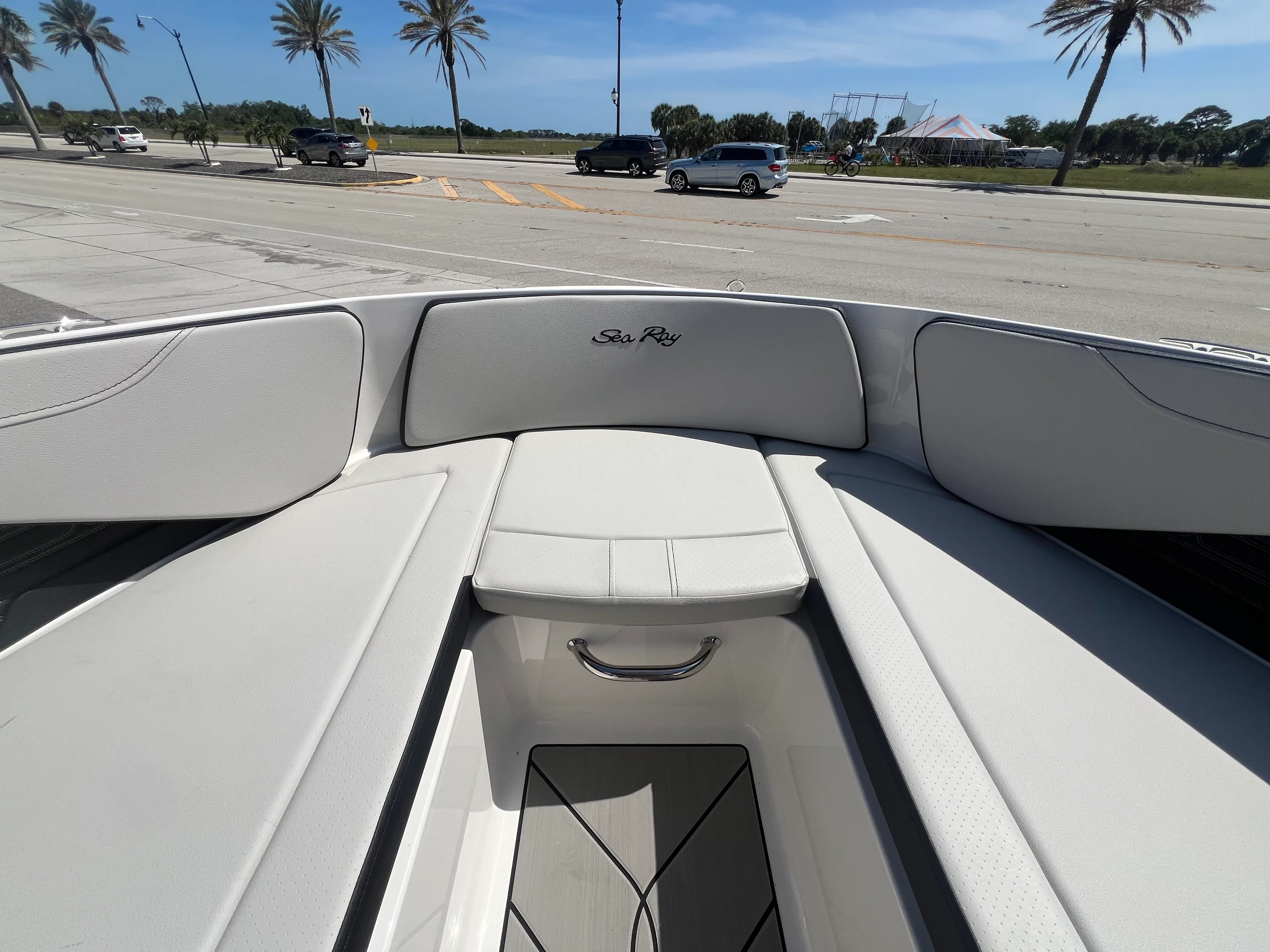 2026 Sea Ray SPX 210 Outboard Image Thumbnail #30