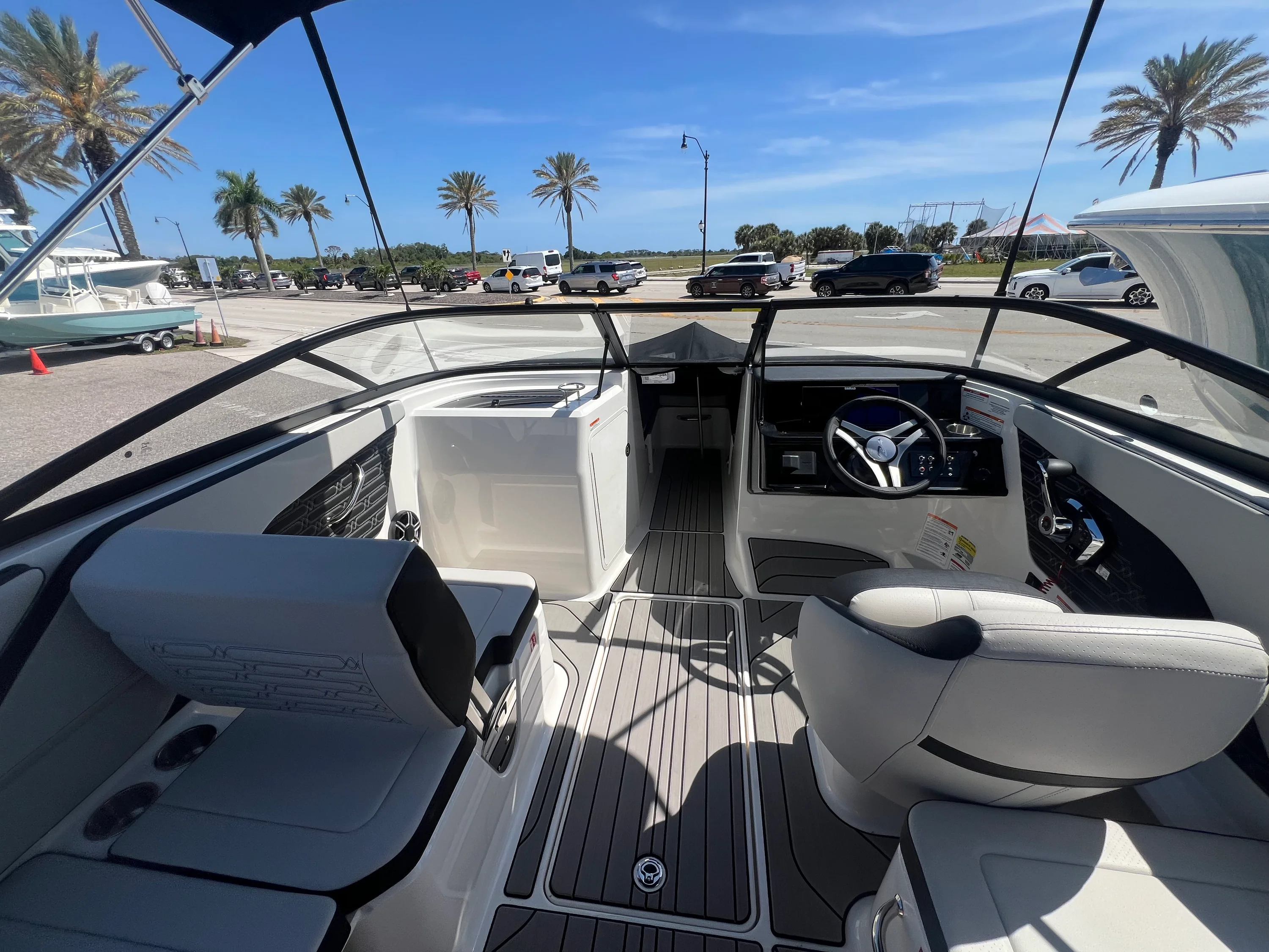 2026 Sea Ray SPX 210 Outboard Image Thumbnail #15