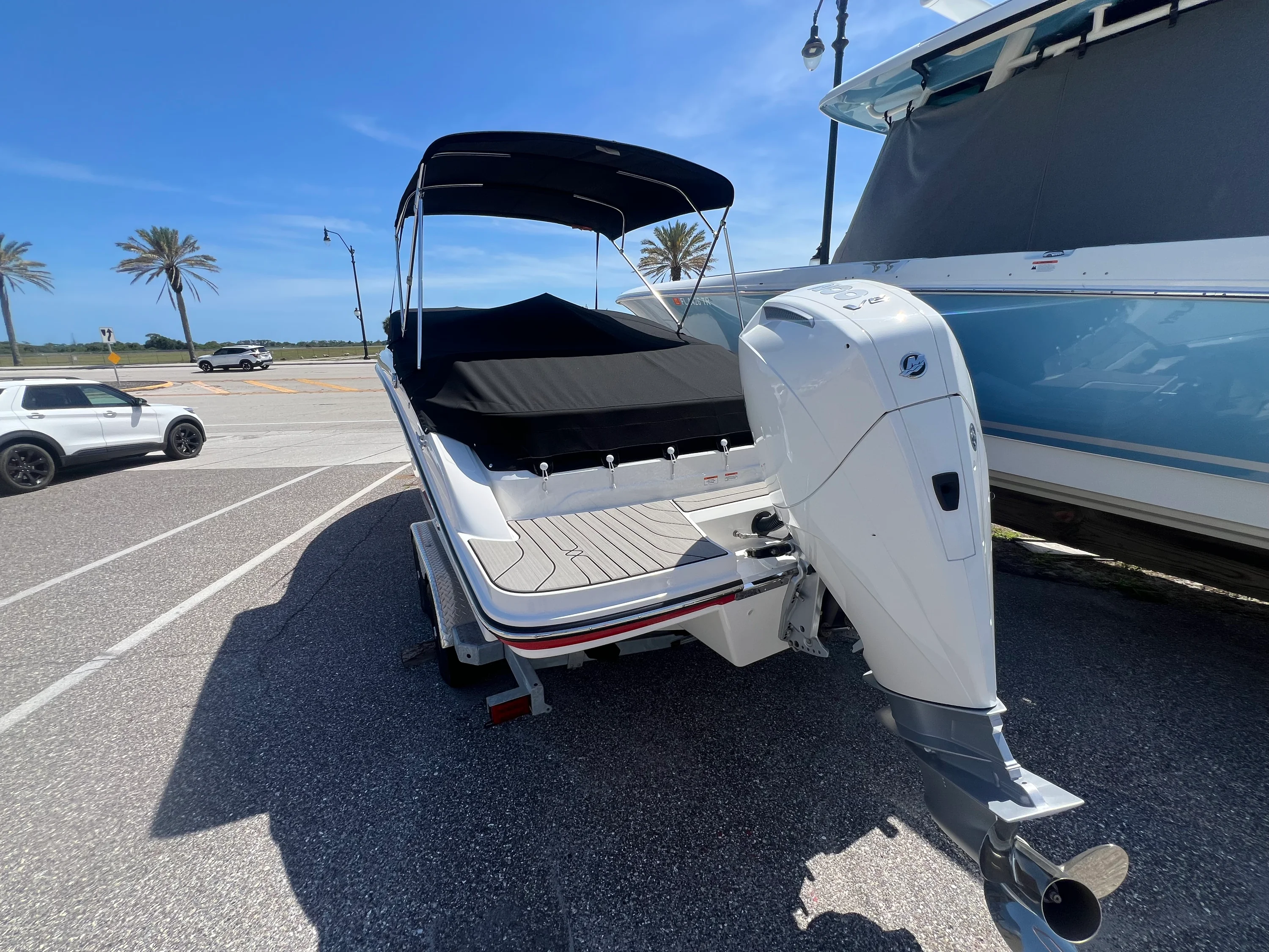 2026 Sea Ray SPX 210 Outboard Image Thumbnail #3