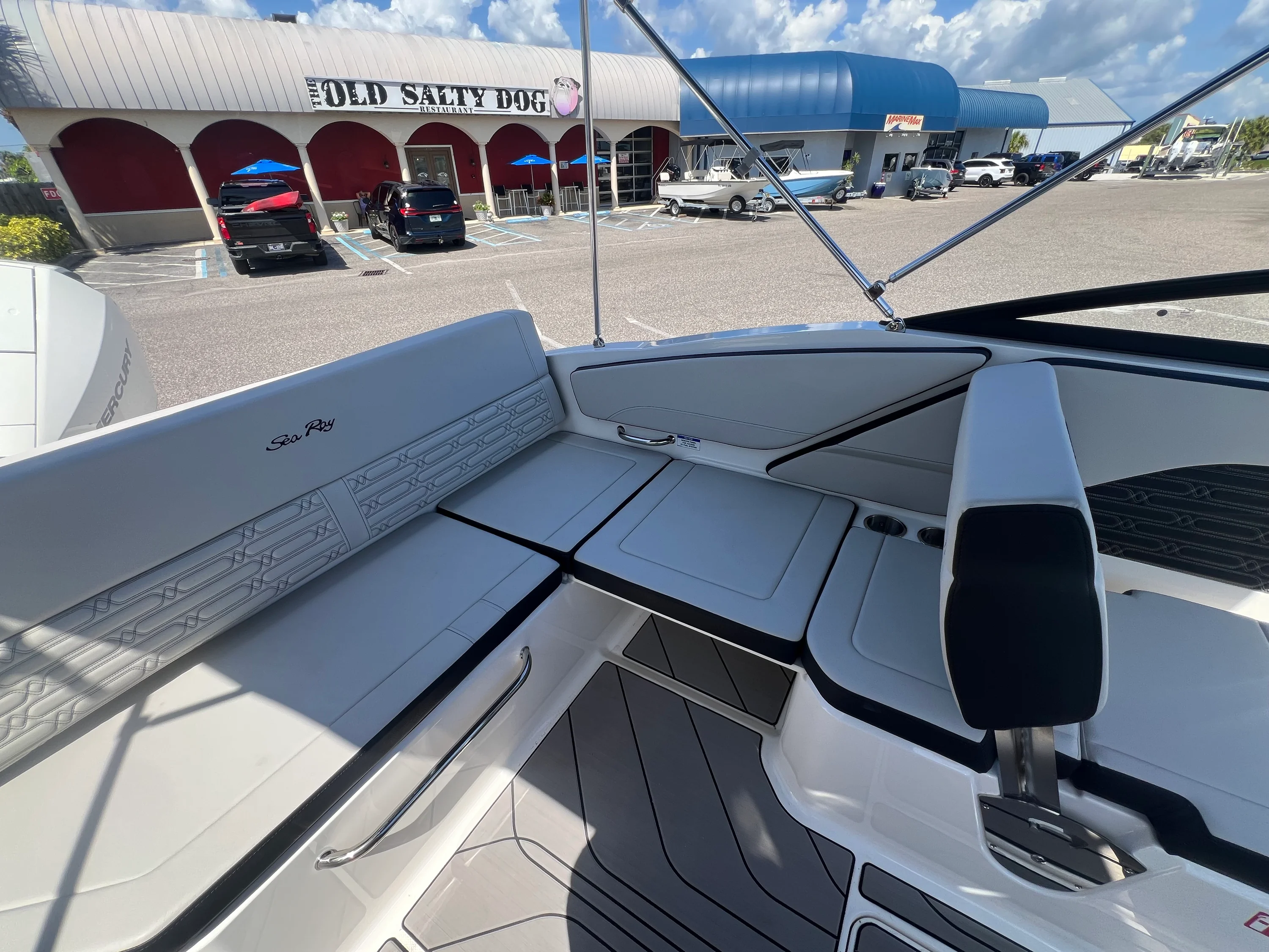 2026 Sea Ray SPX 210 Outboard Image Thumbnail #14