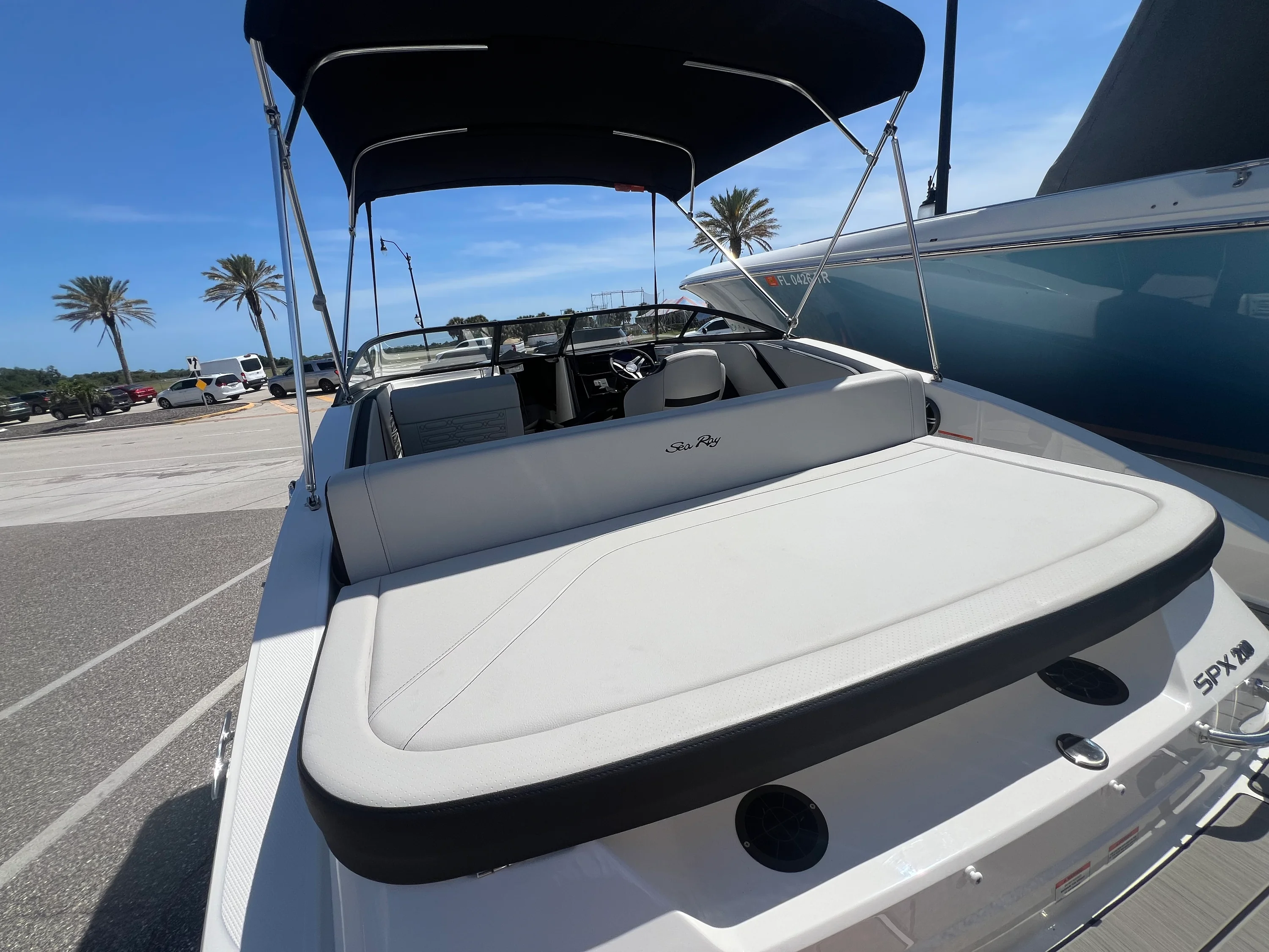 2026 Sea Ray SPX 210 Outboard Image Thumbnail #7