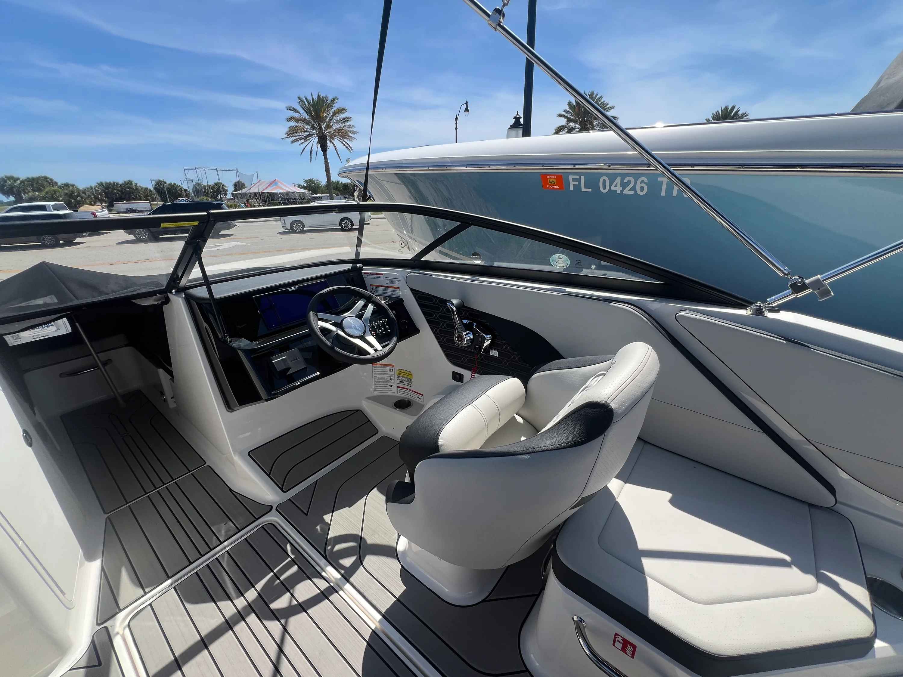 2026 Sea Ray SPX 210 Outboard Image Thumbnail #17