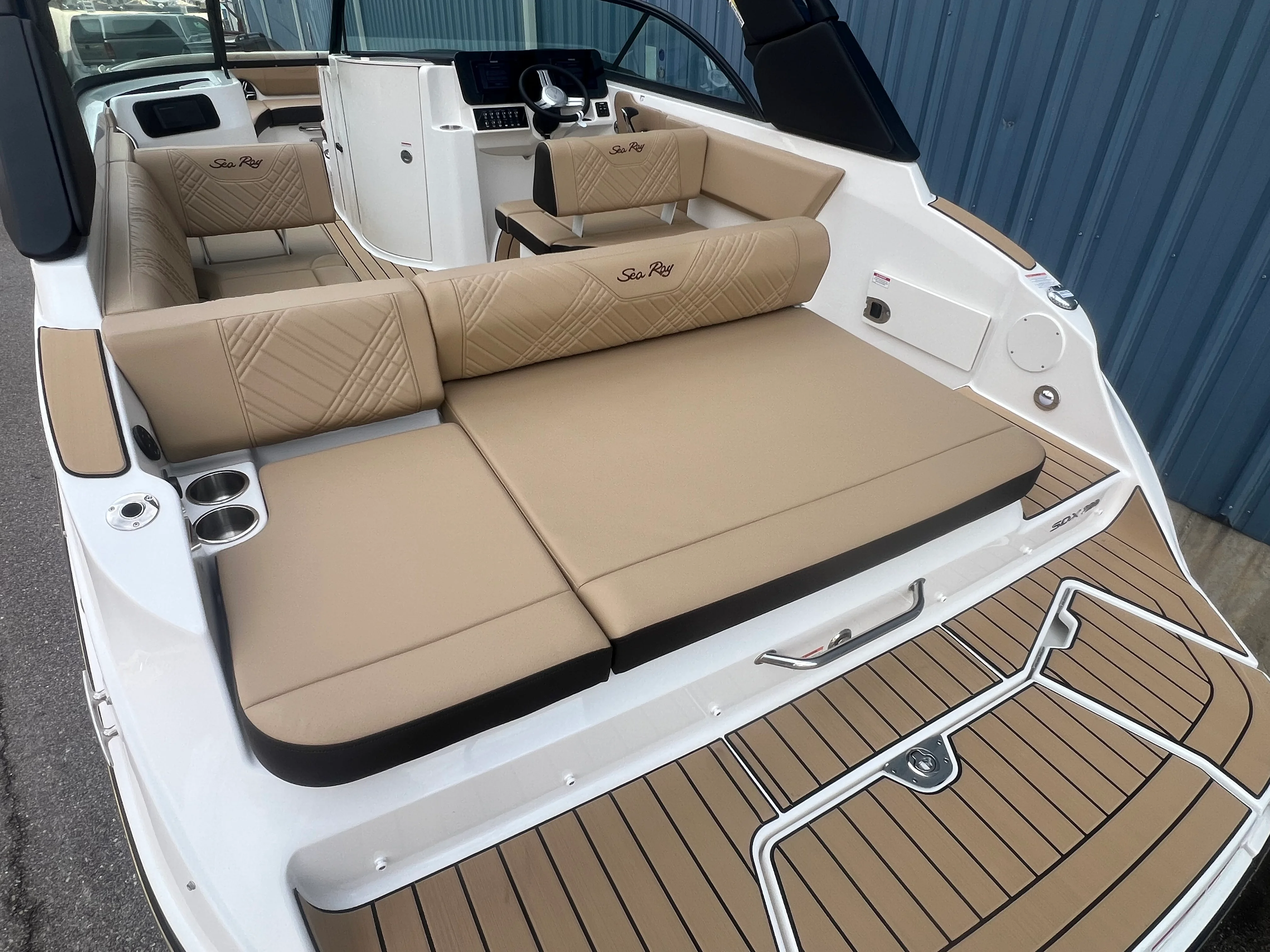 2026 Sea Ray SDX 230 Image Thumbnail #24