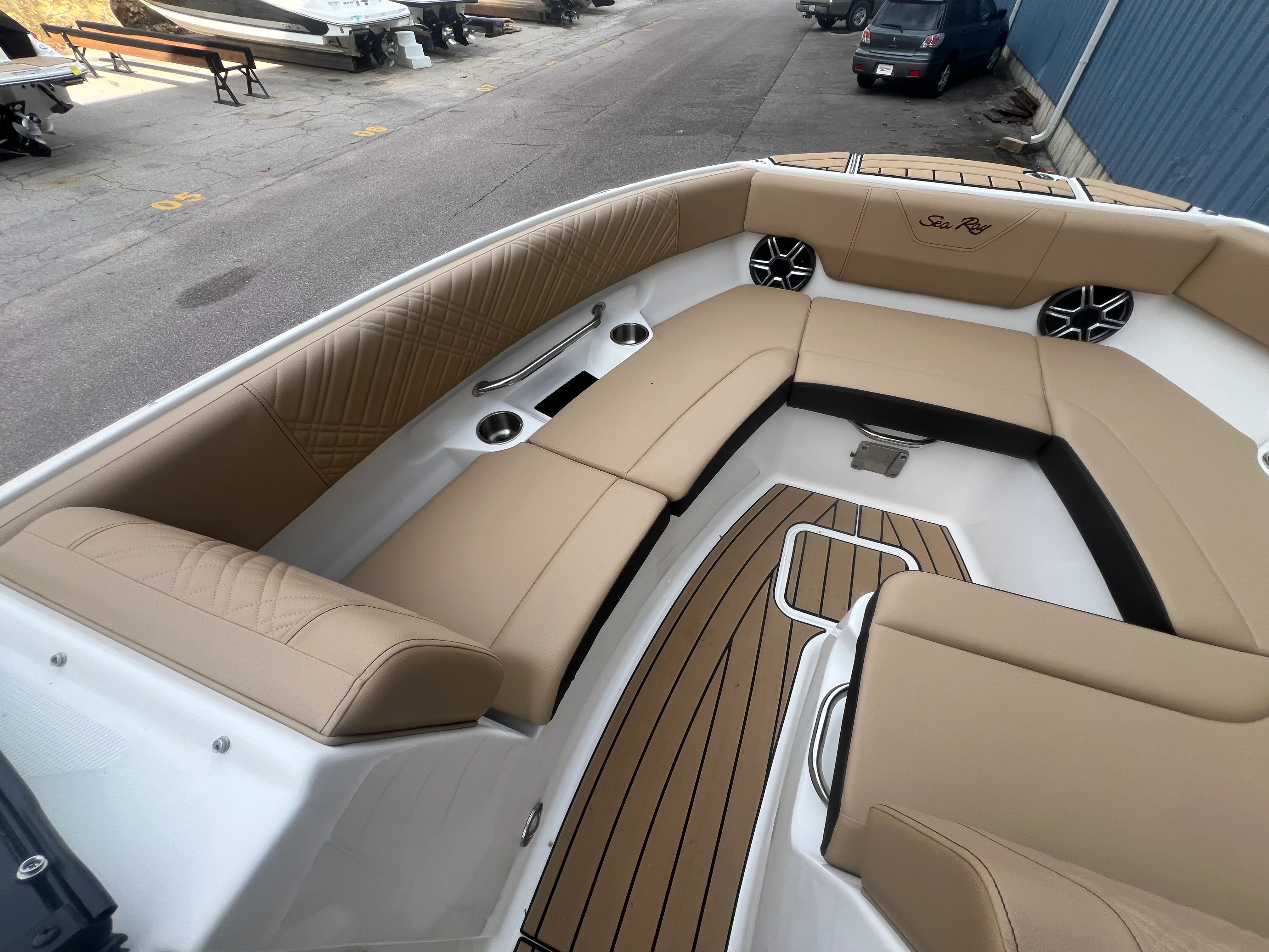 2026 Sea Ray SDX 230 Image Thumbnail #15