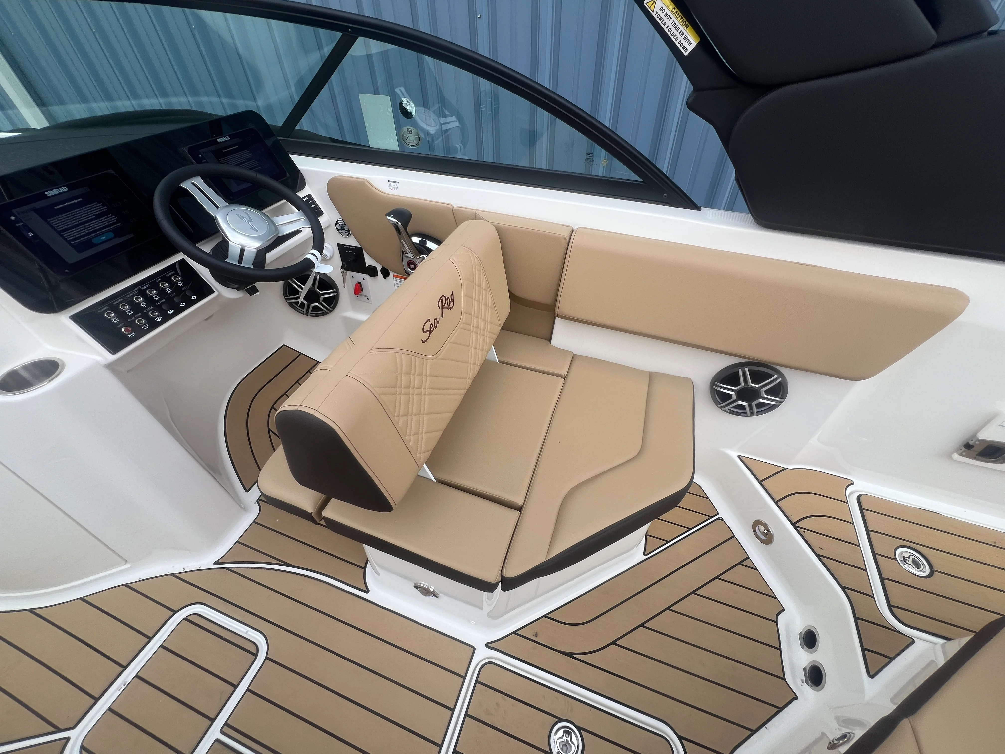 2026 Sea Ray SDX 230 Image Thumbnail #4