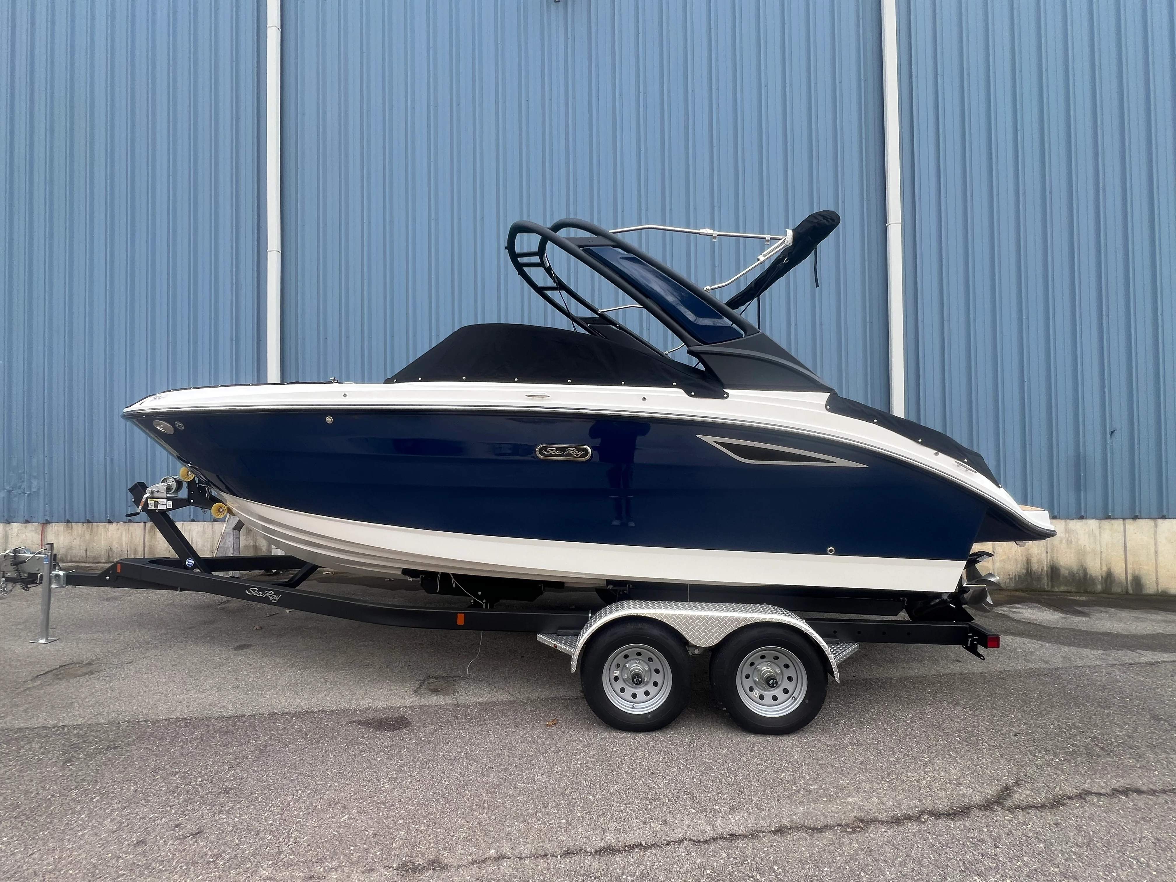 2026 Sea Ray SDX 230 Image Thumbnail #1