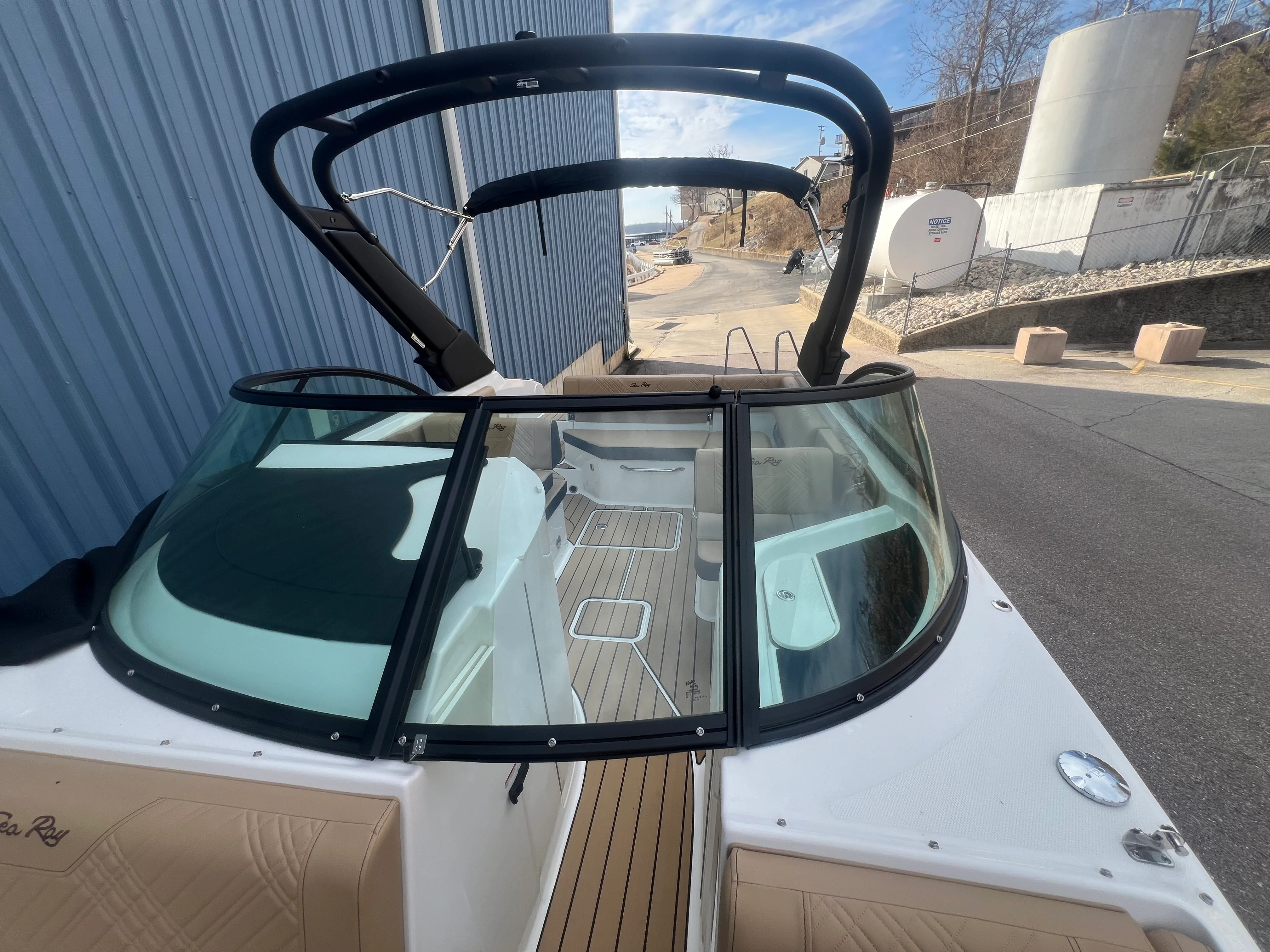 2026 Sea Ray SDX 230 Image Thumbnail #21