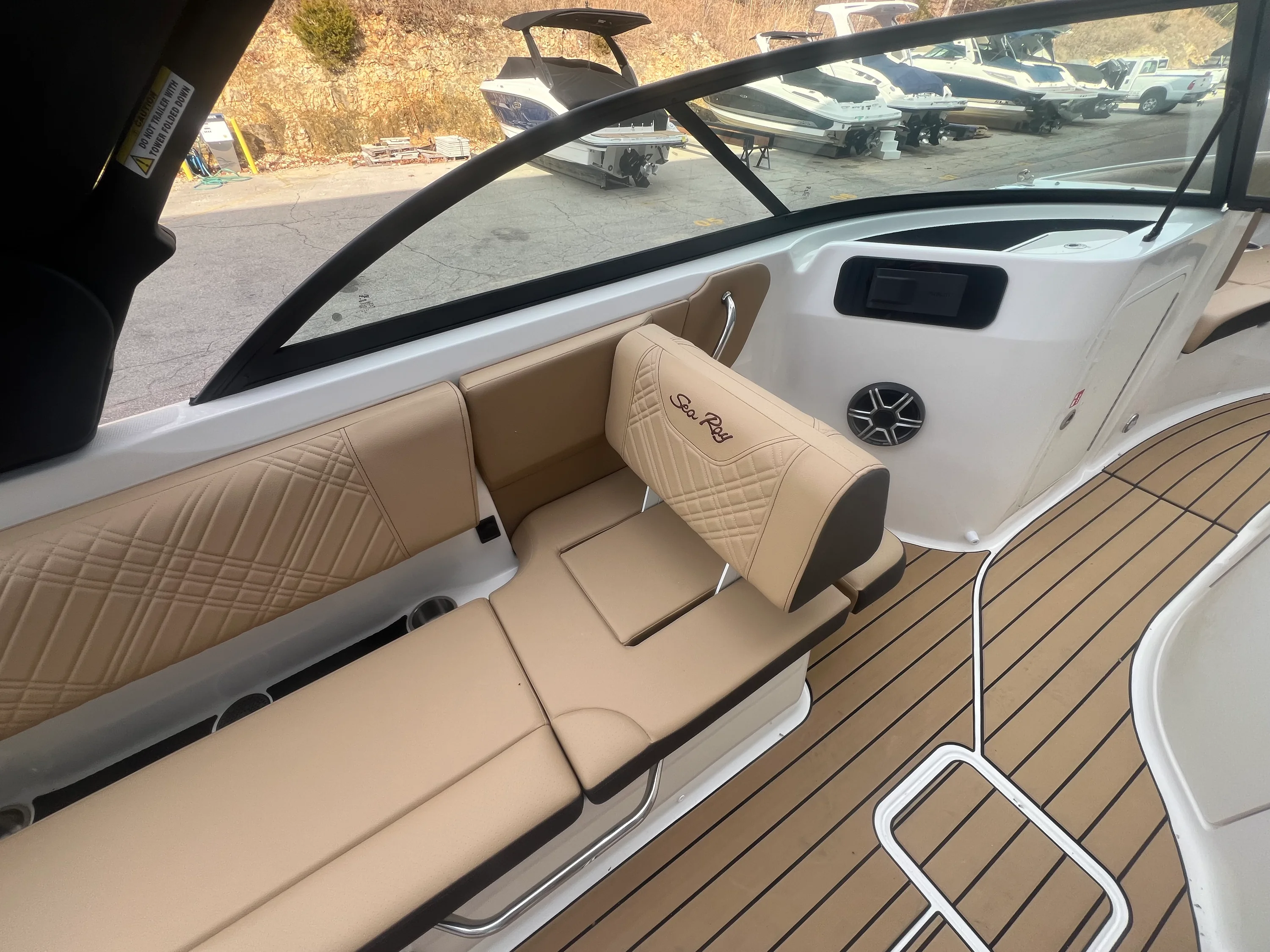 2026 Sea Ray SDX 230 Image Thumbnail #14