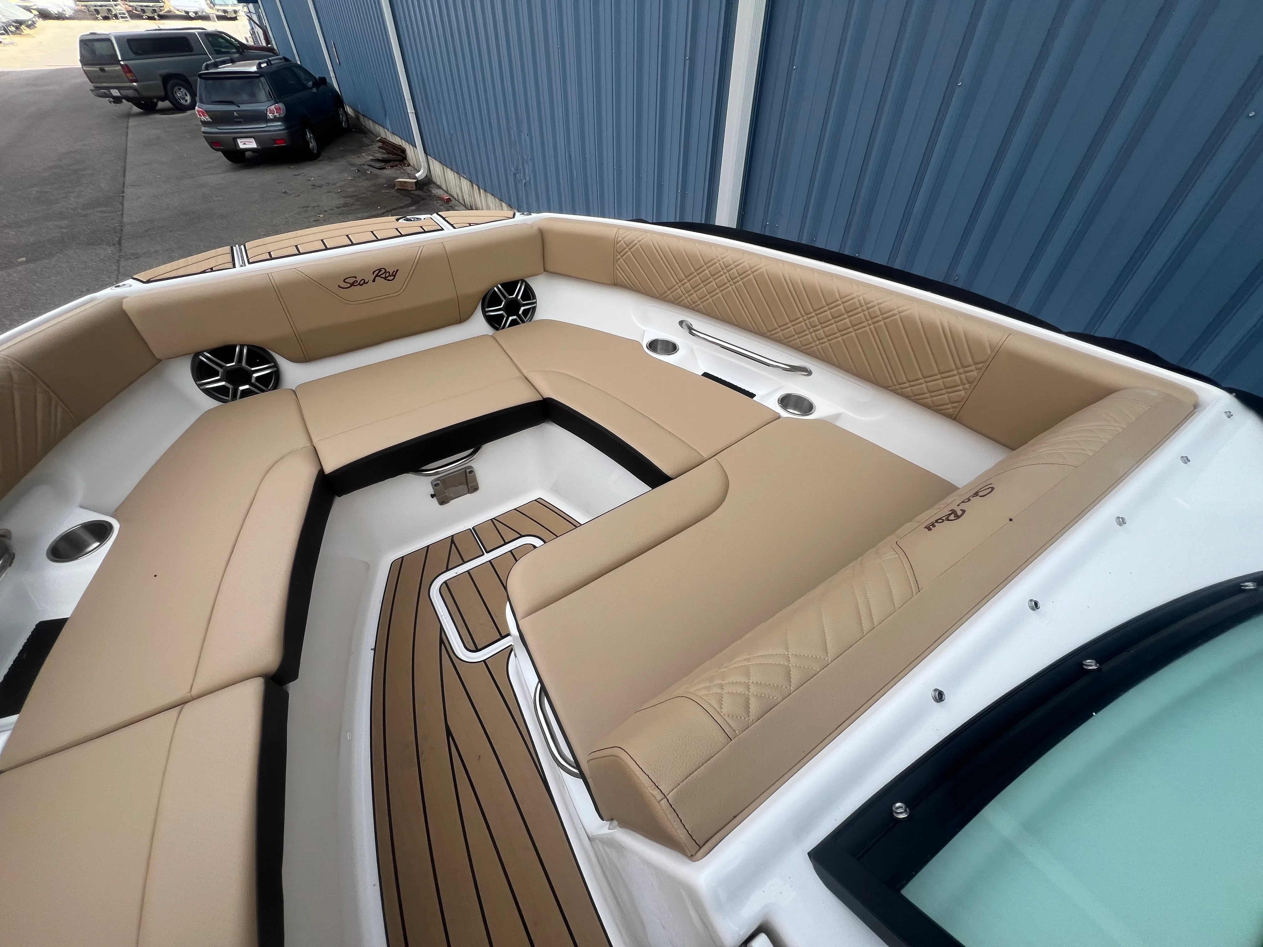 2026 Sea Ray SDX 230 Image Thumbnail #11