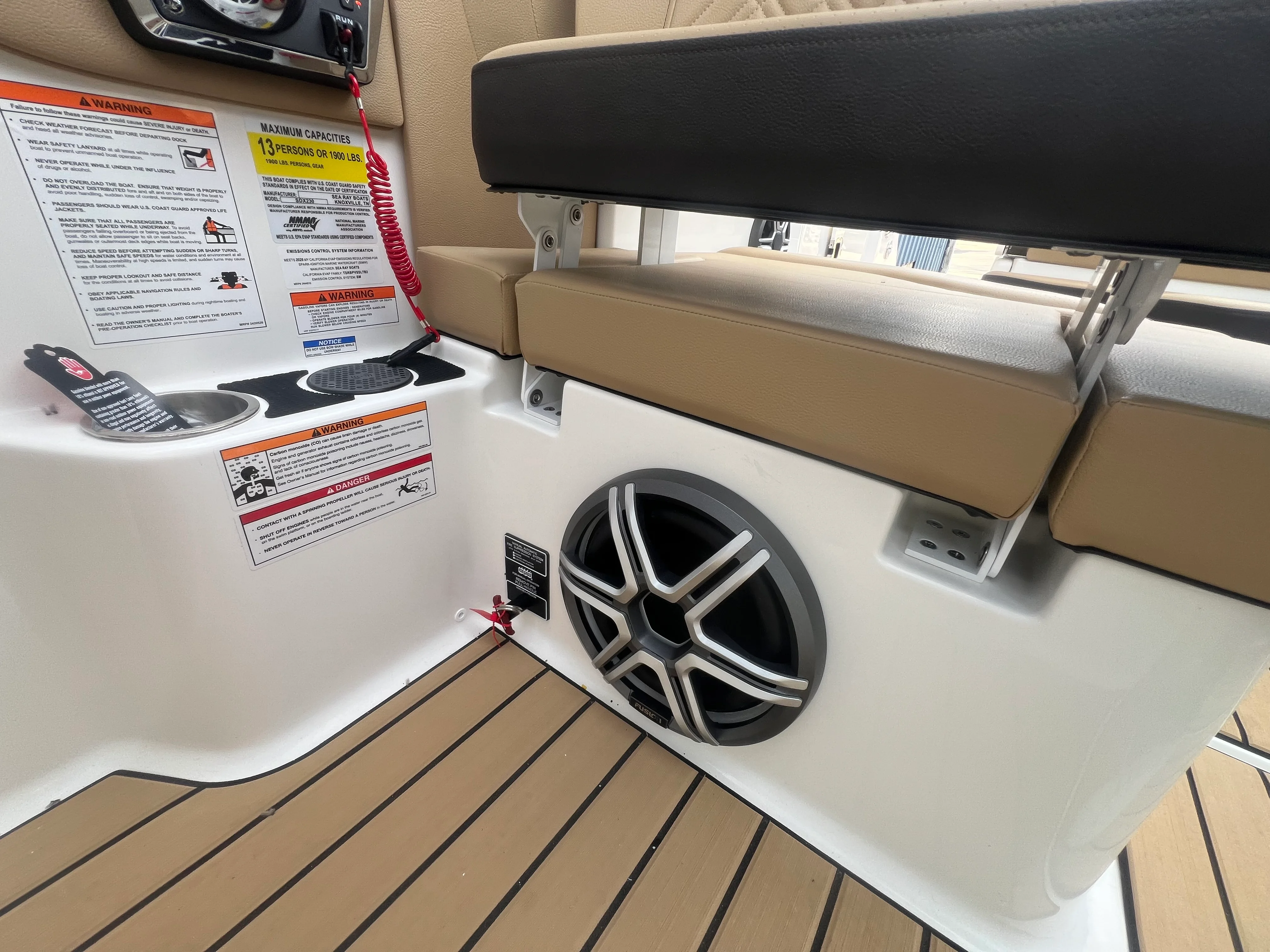 2026 Sea Ray SDX 230 Image Thumbnail #9