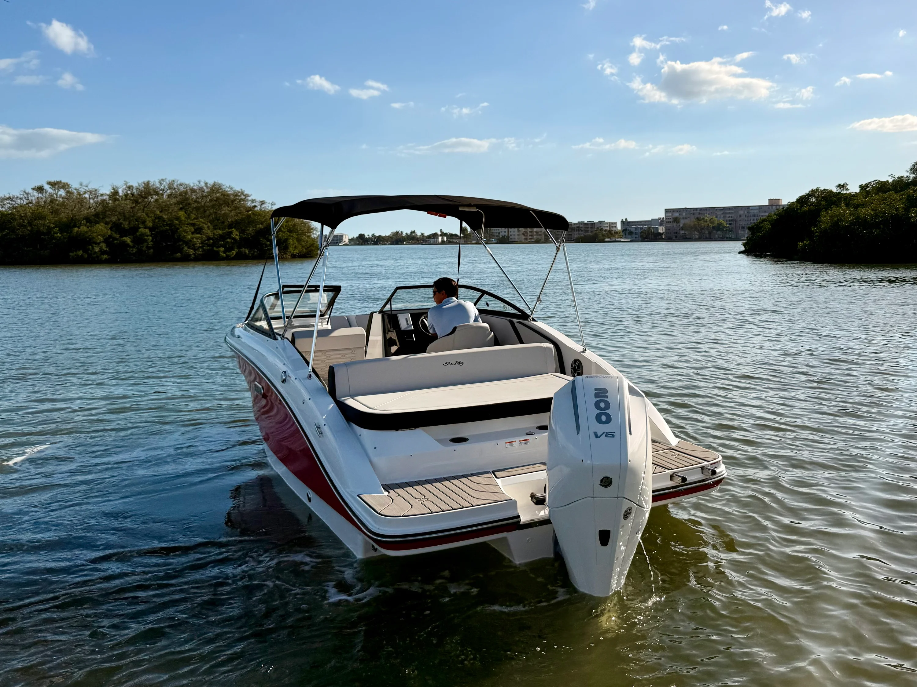 2026 Sea Ray SPX 210 Outboard Image Thumbnail #10