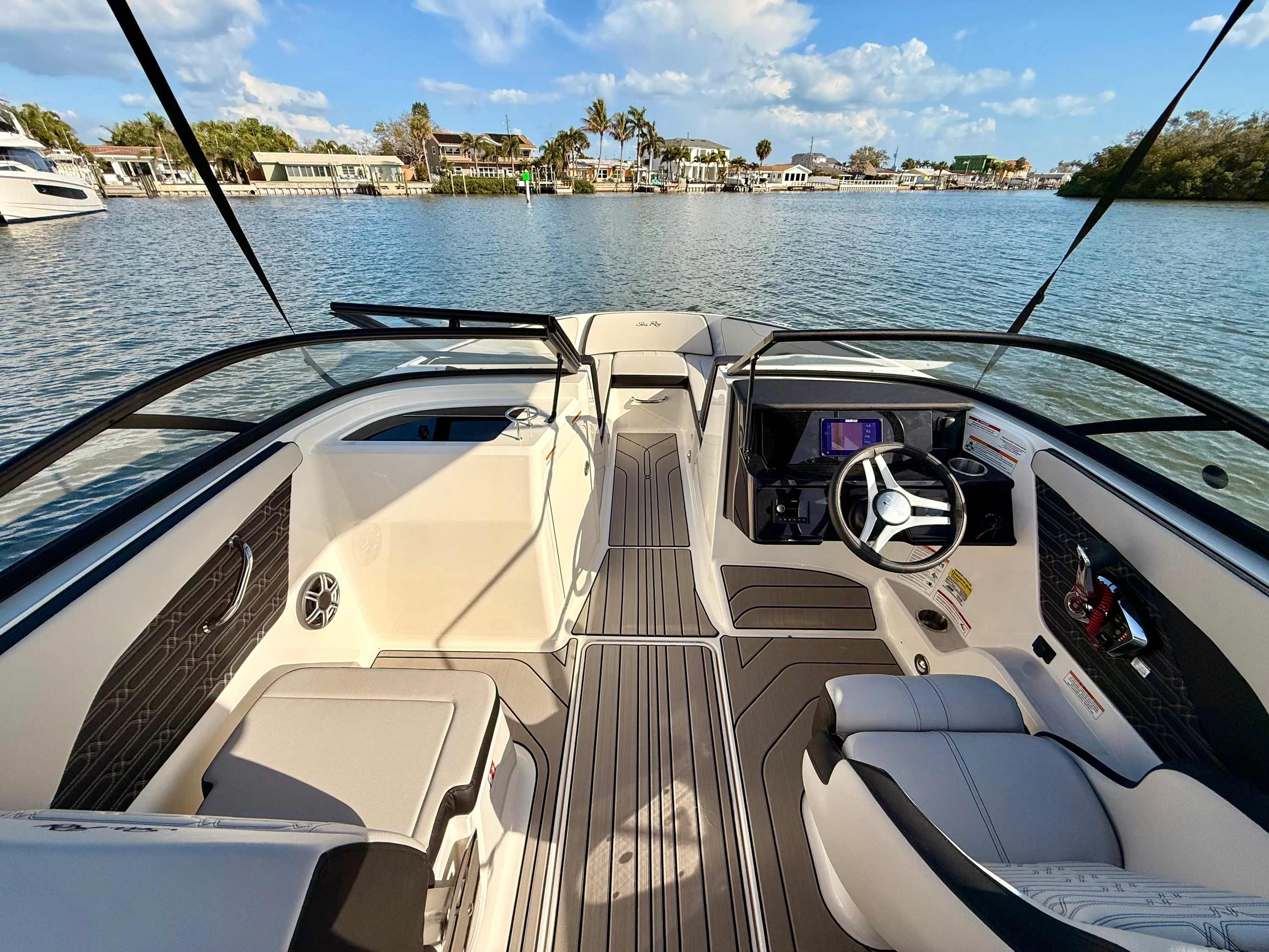 2026 Sea Ray SPX 210 Outboard Image Thumbnail #39