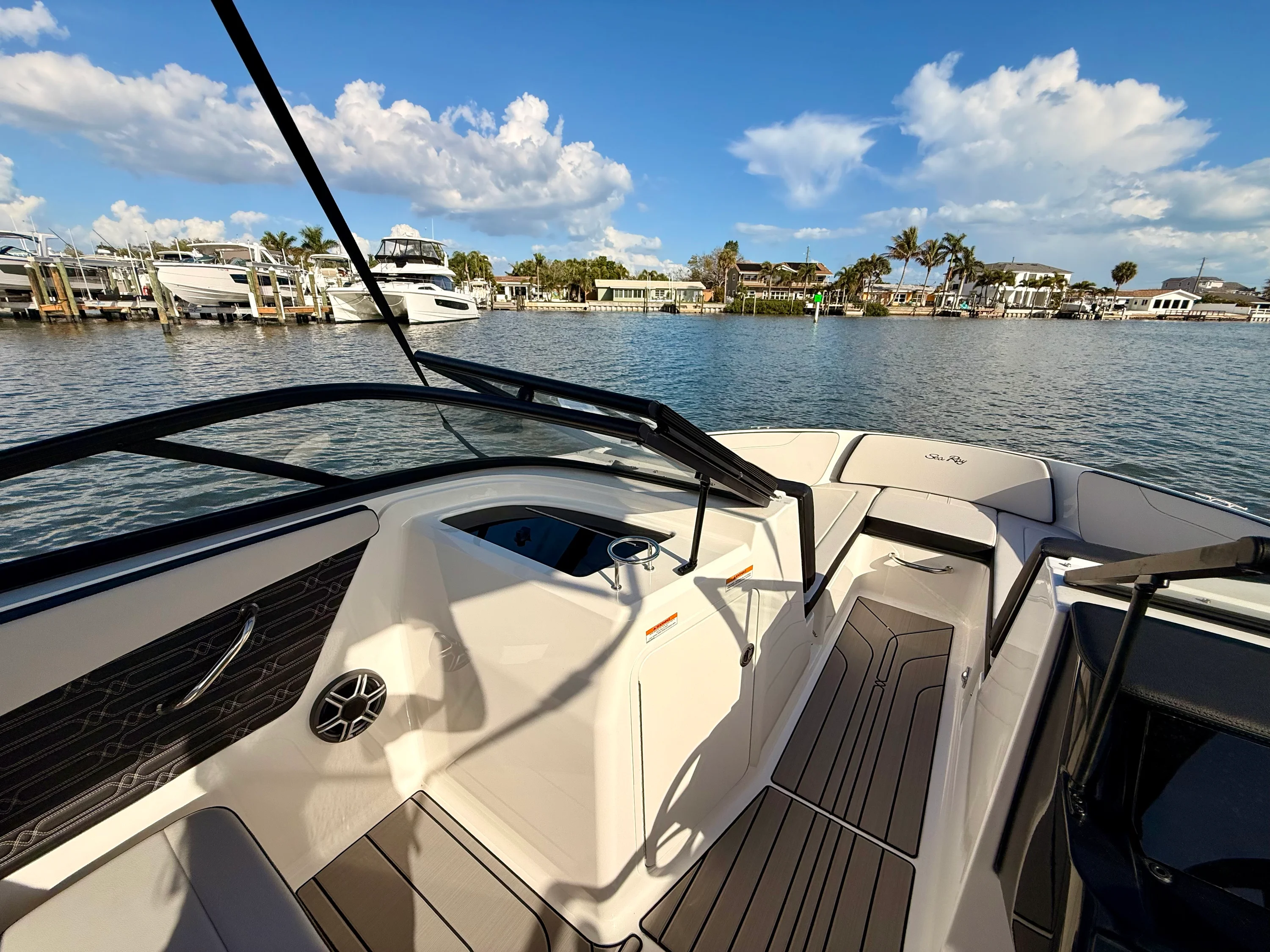 2026 Sea Ray SPX 210 Outboard Image Thumbnail #46